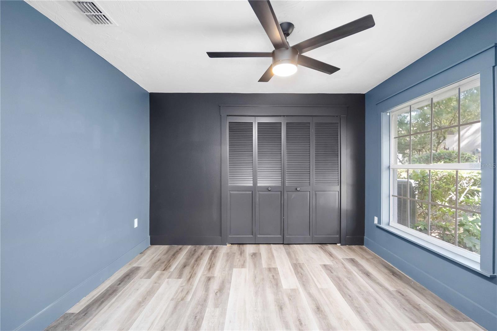 LONGWOOD VILLAS - Residential