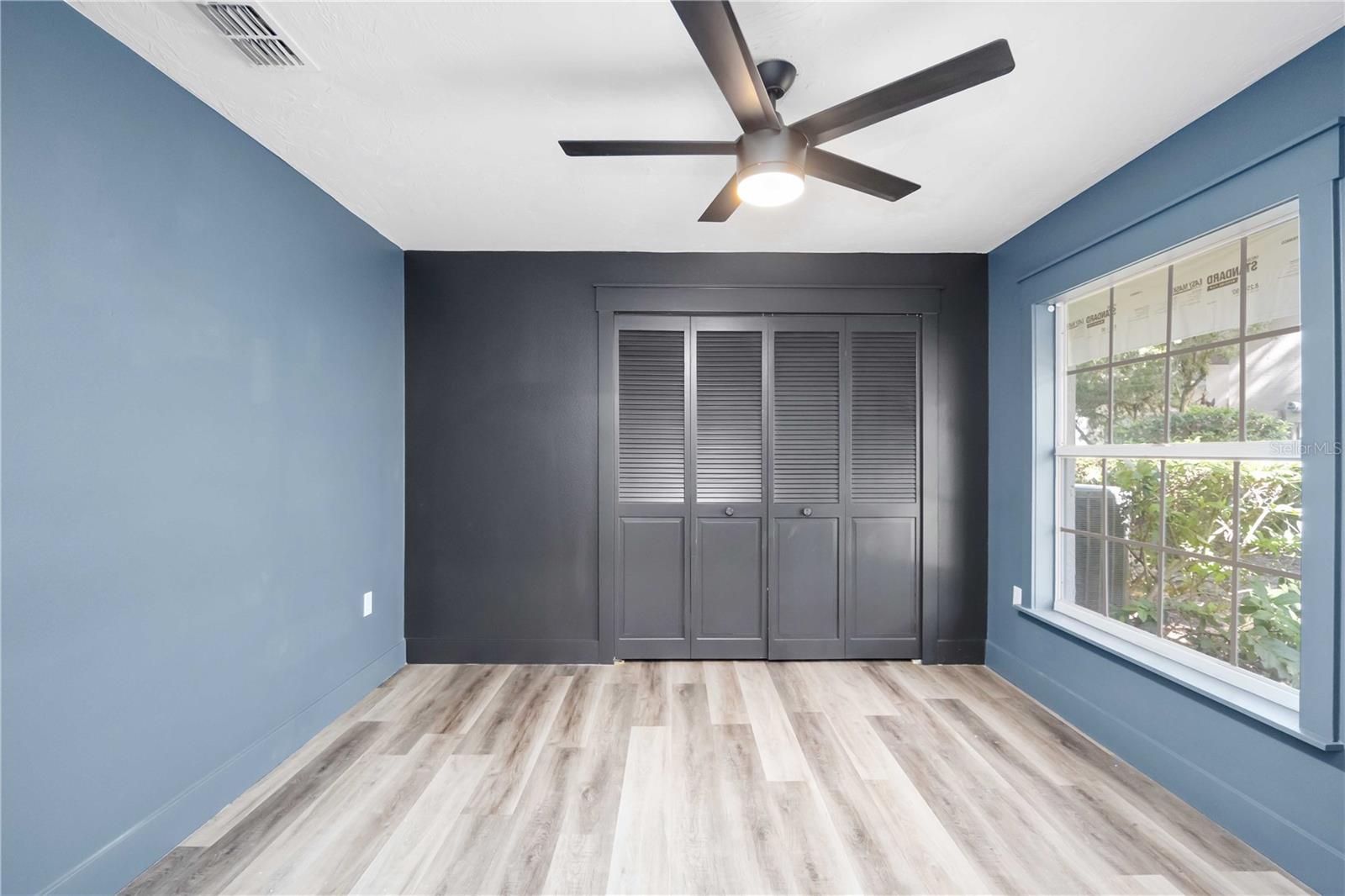 LONGWOOD VILLAS - Residential