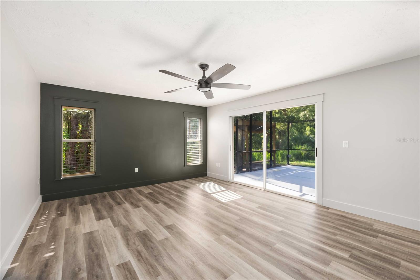 LONGWOOD VILLAS - Residential