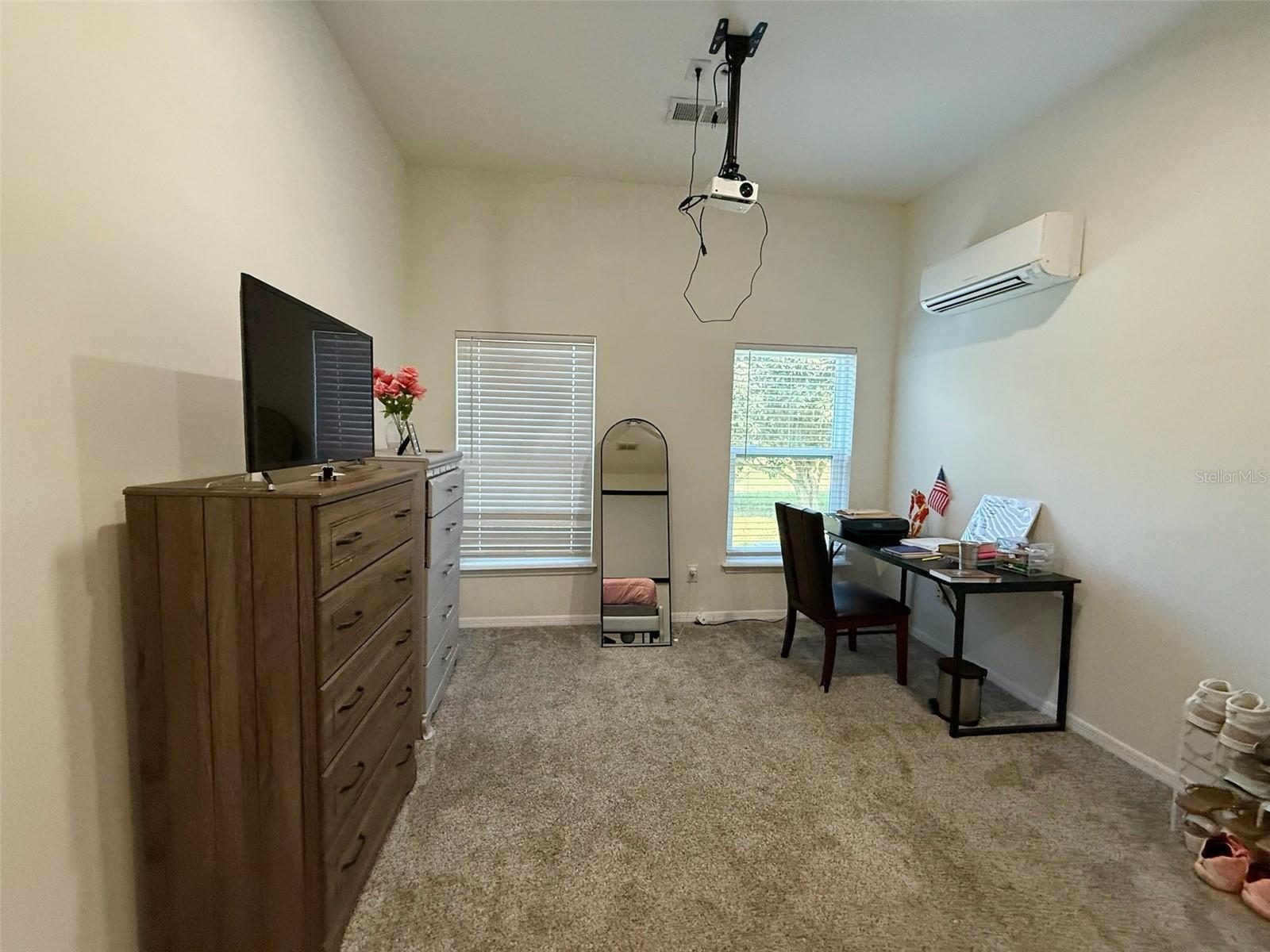 VISTA ROYALE - Residential Lease