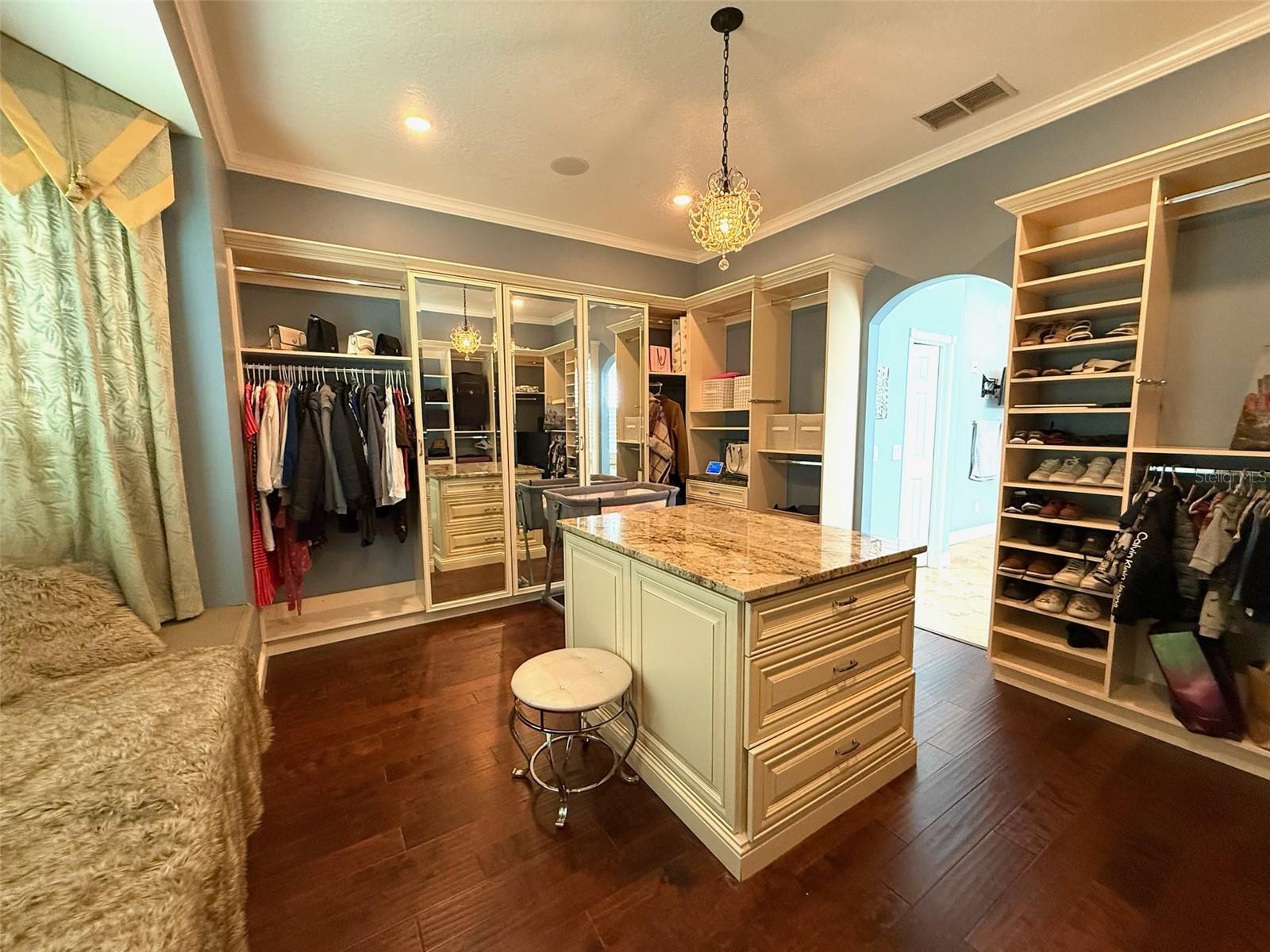 VISTA ROYALE - Residential Lease