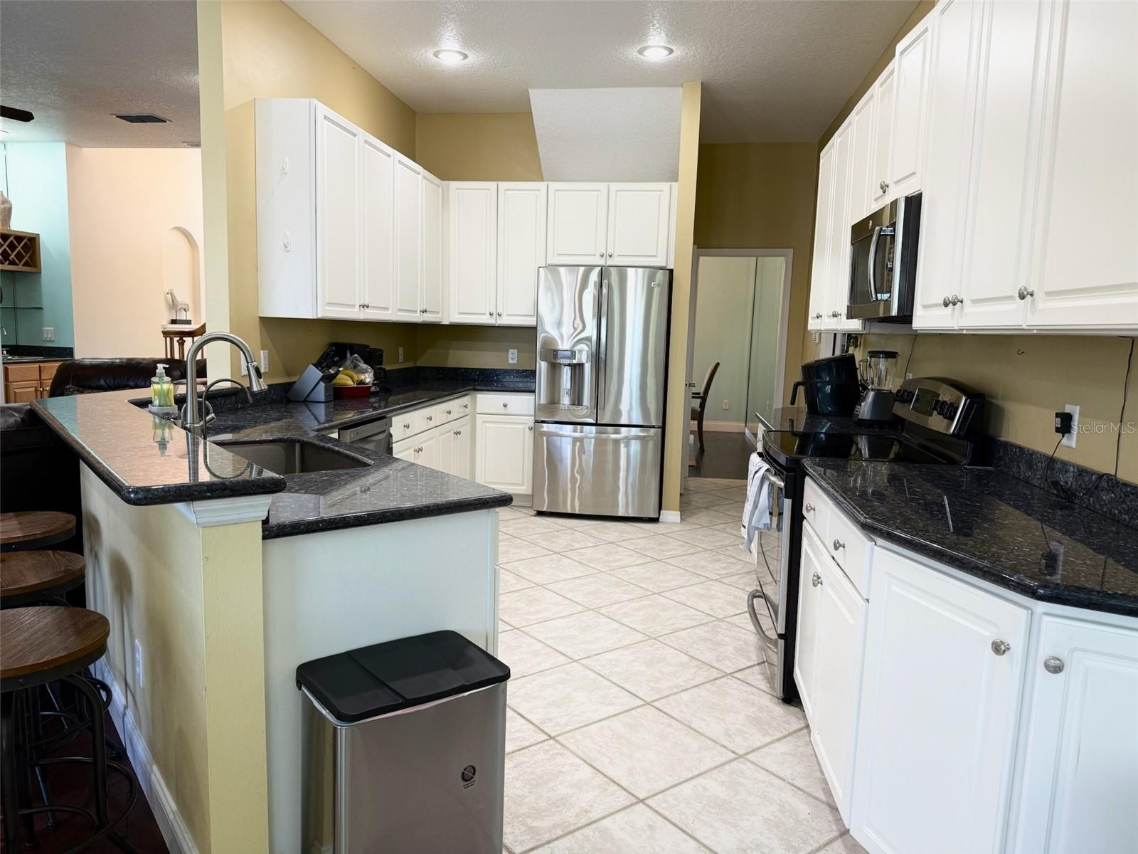 VISTA ROYALE - Residential Lease