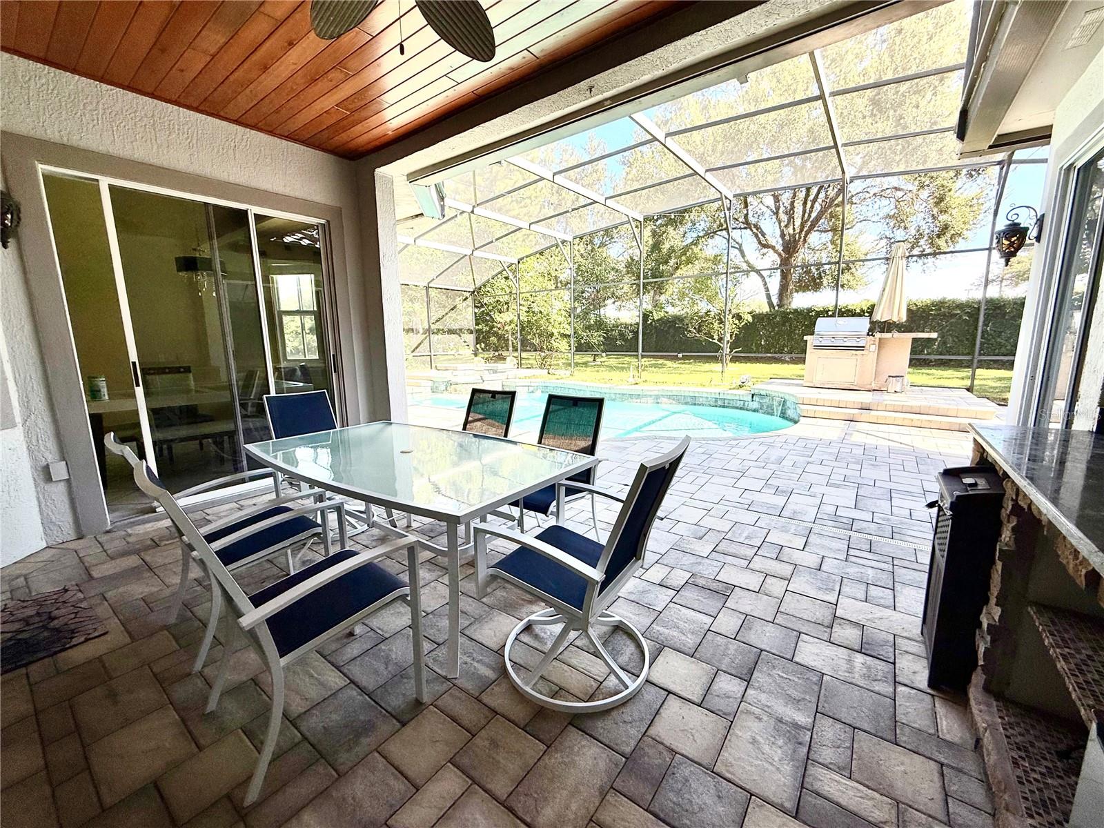 VISTA ROYALE - Residential Lease