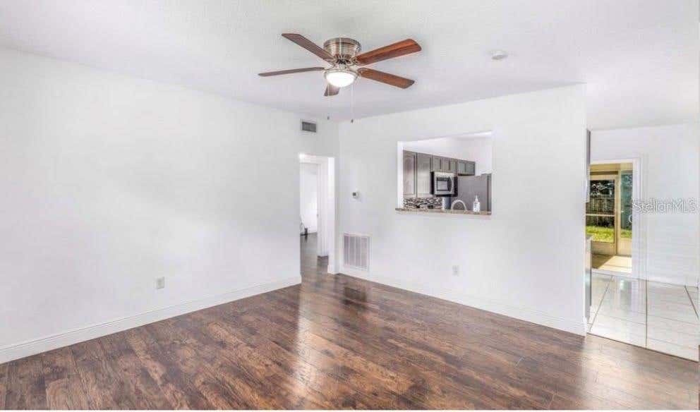 Photo of 1625 Queensway Road, Orlando, FL 32808 (MLS # O6423048)