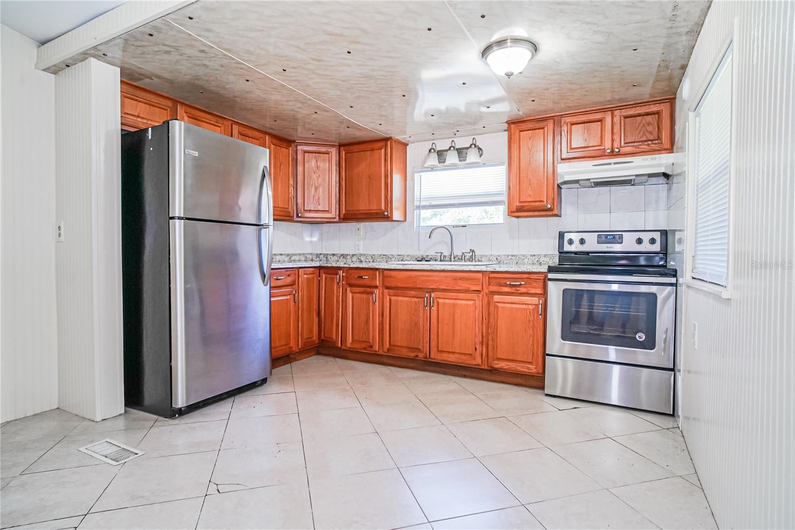 8010 BELCHER LANE