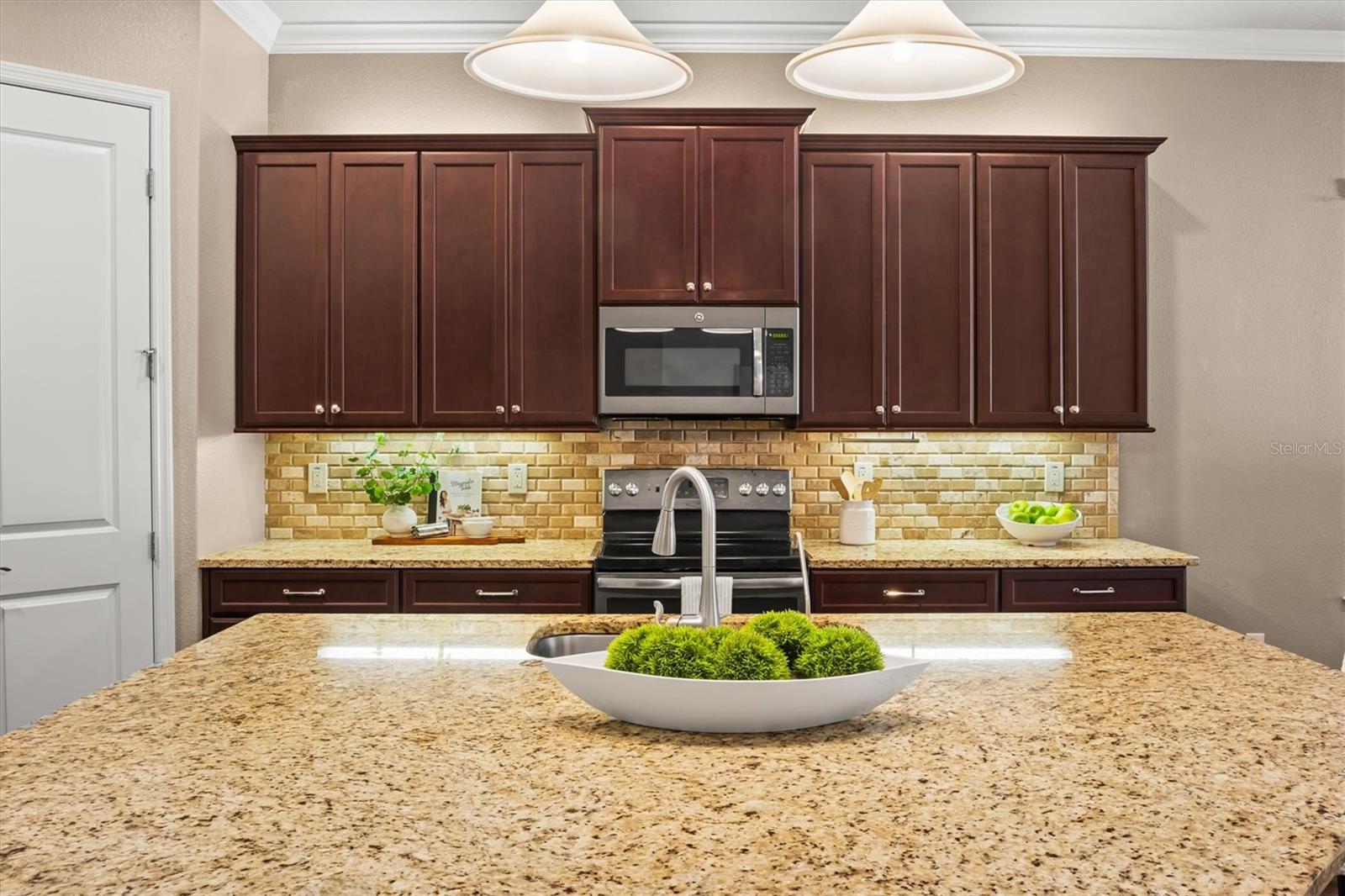 STONEY CREEK - Residential