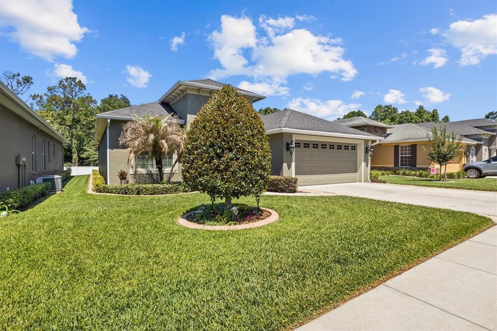 Photo of 6055 Stoney Creek Place, Lakeland, FL 33811 (MLS # L4962047)