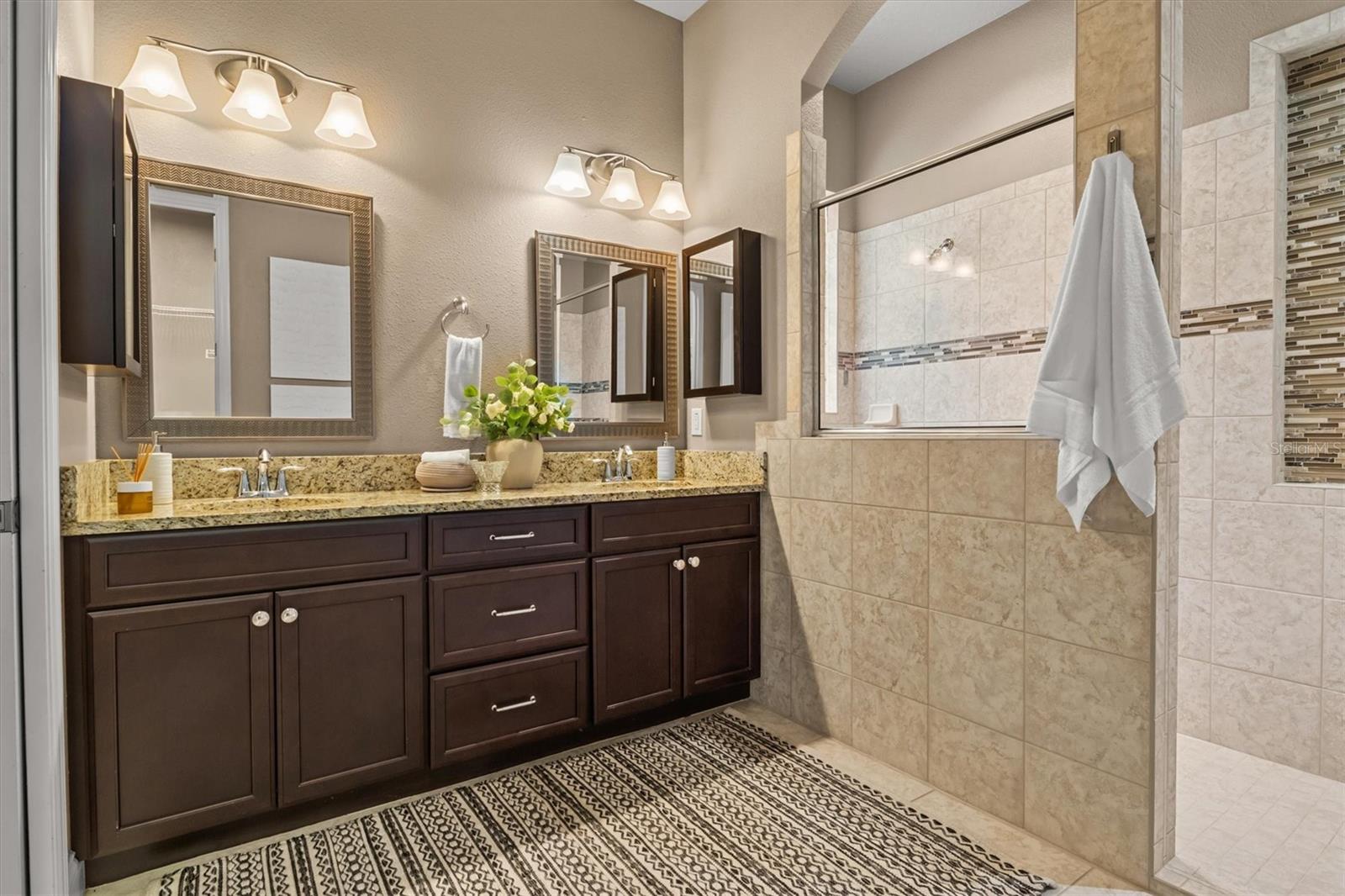 STONEY CREEK - Residential