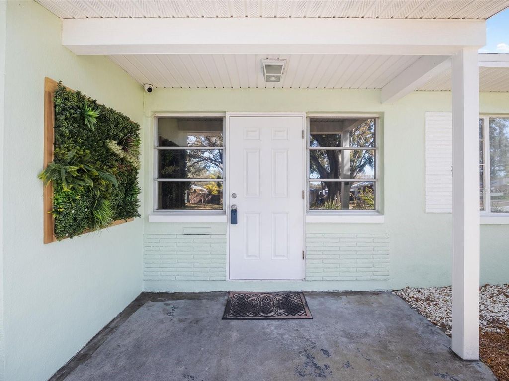 Photo of 7 S Comet Avenue, Clearwater, FL 33765 (MLS # TB8478491)