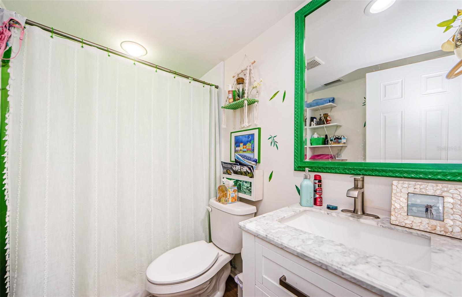 MARKER 5 CONDO - Residential