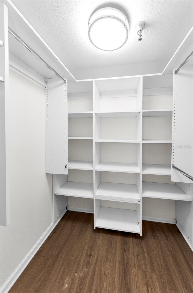 MARKER 5 CONDO - Residential