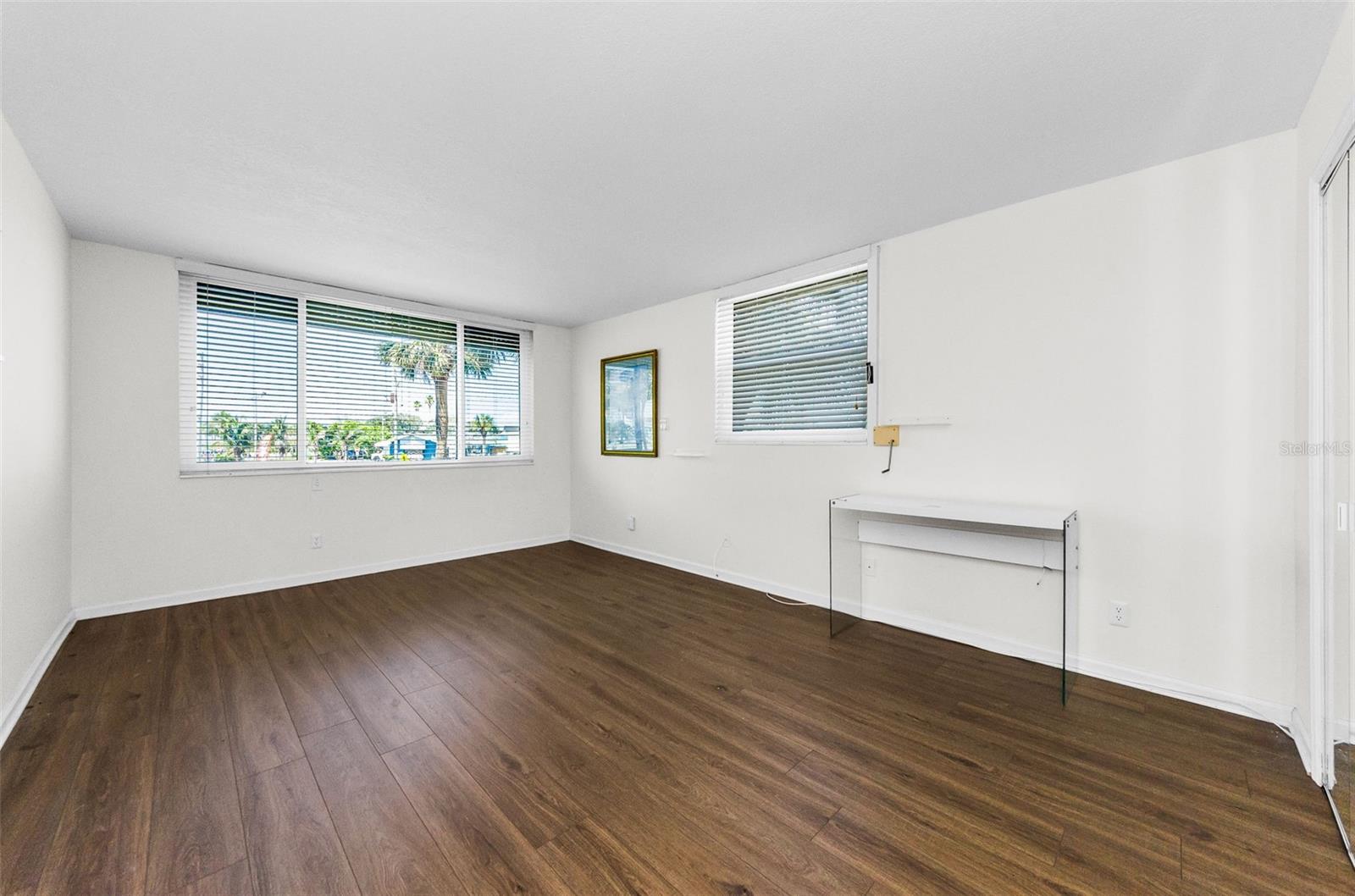 MARKER 5 CONDO - Residential