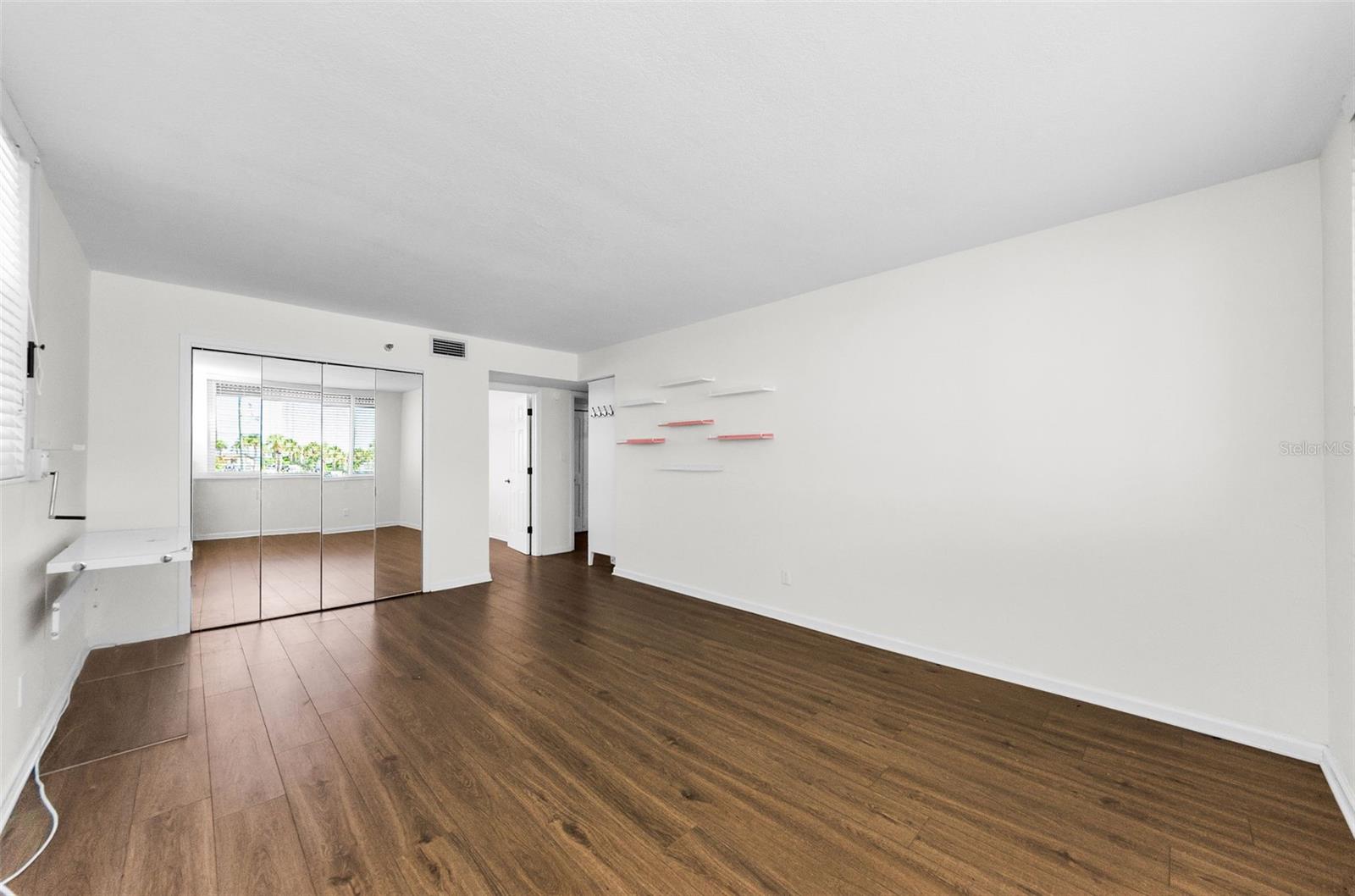 MARKER 5 CONDO - Residential