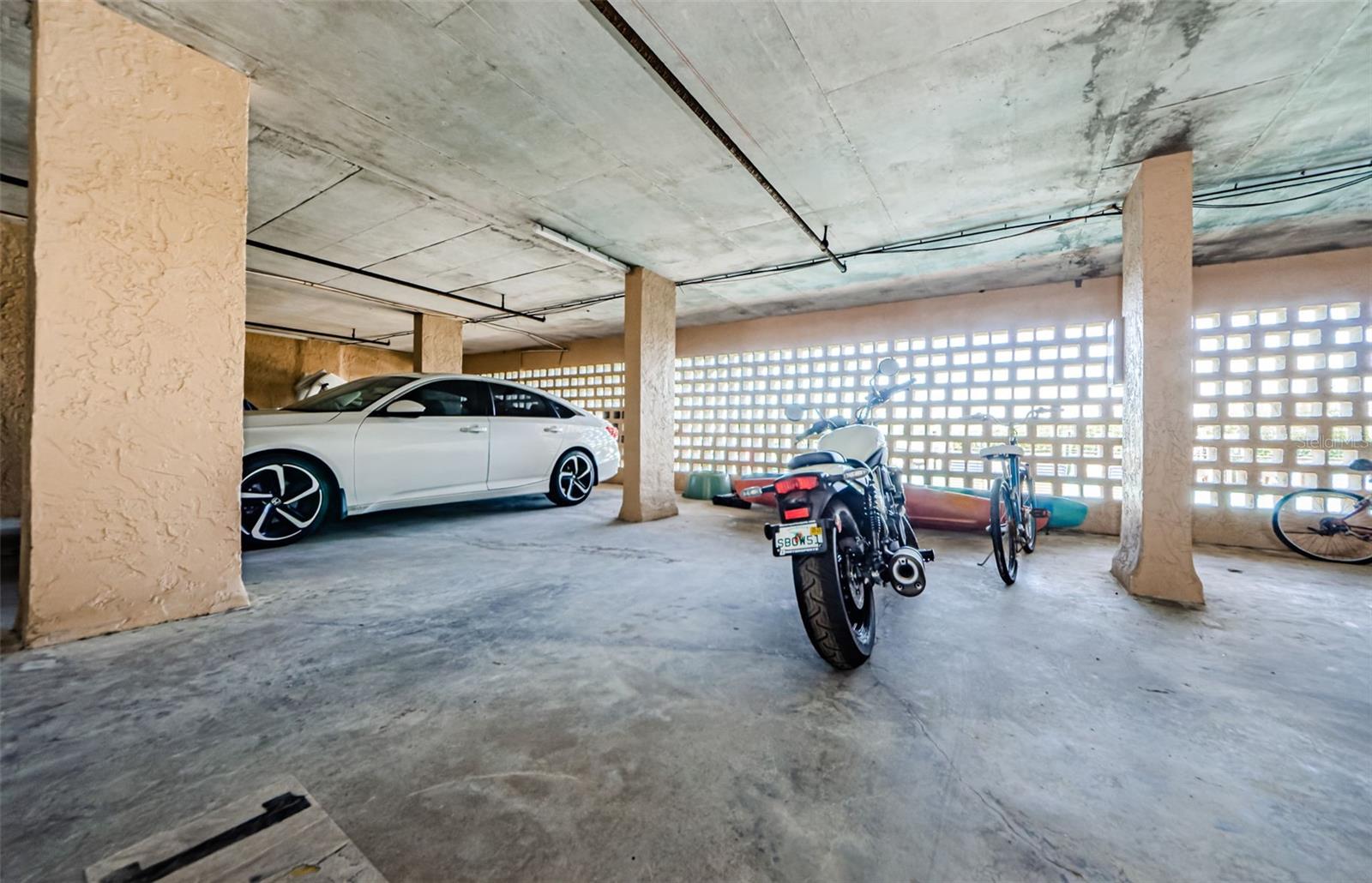 MARKER 5 CONDO - Residential