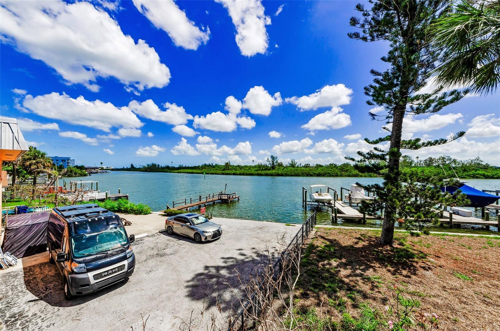 MARKER 5 CONDO - Residential