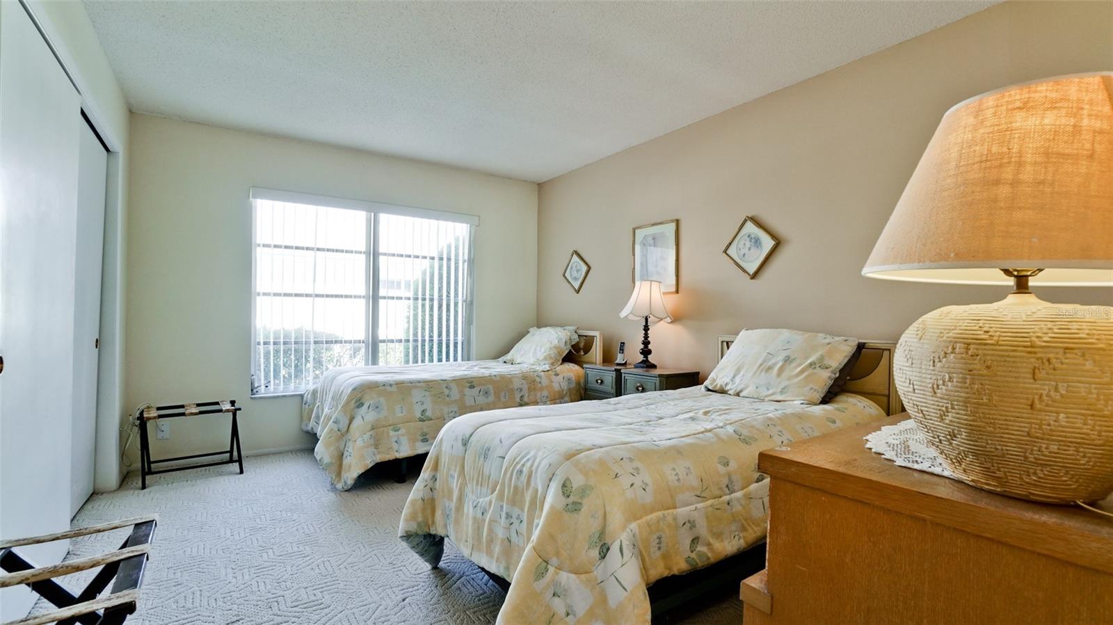 VILLAGE GREEN OF BRADENTON SEC 5 - Residential