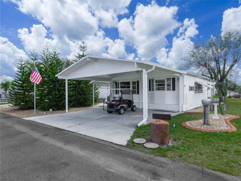 A home in LAKE WALES