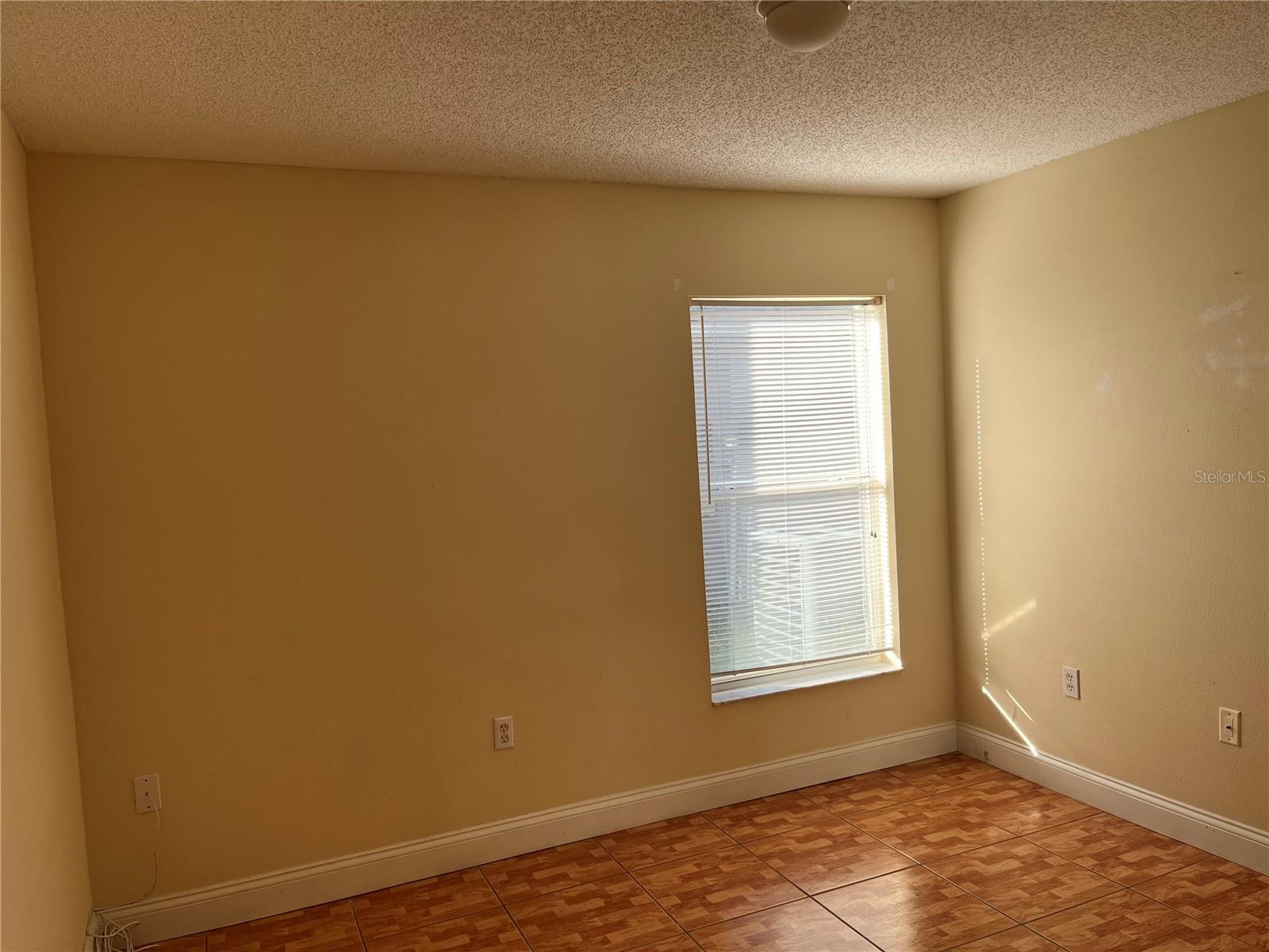 ISLANDS CURRY FORD - Residential Lease