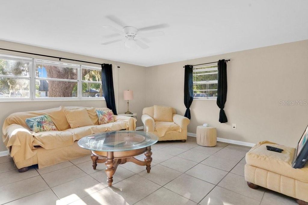 Photo of 218 Dennis Avenue, Winter Haven, FL 33880 (MLS # L4961409)