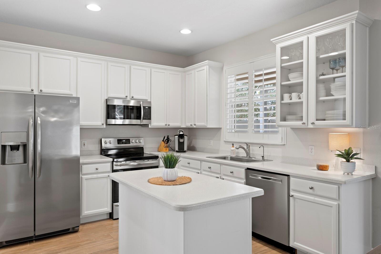 HARBOR GROVE - Residential