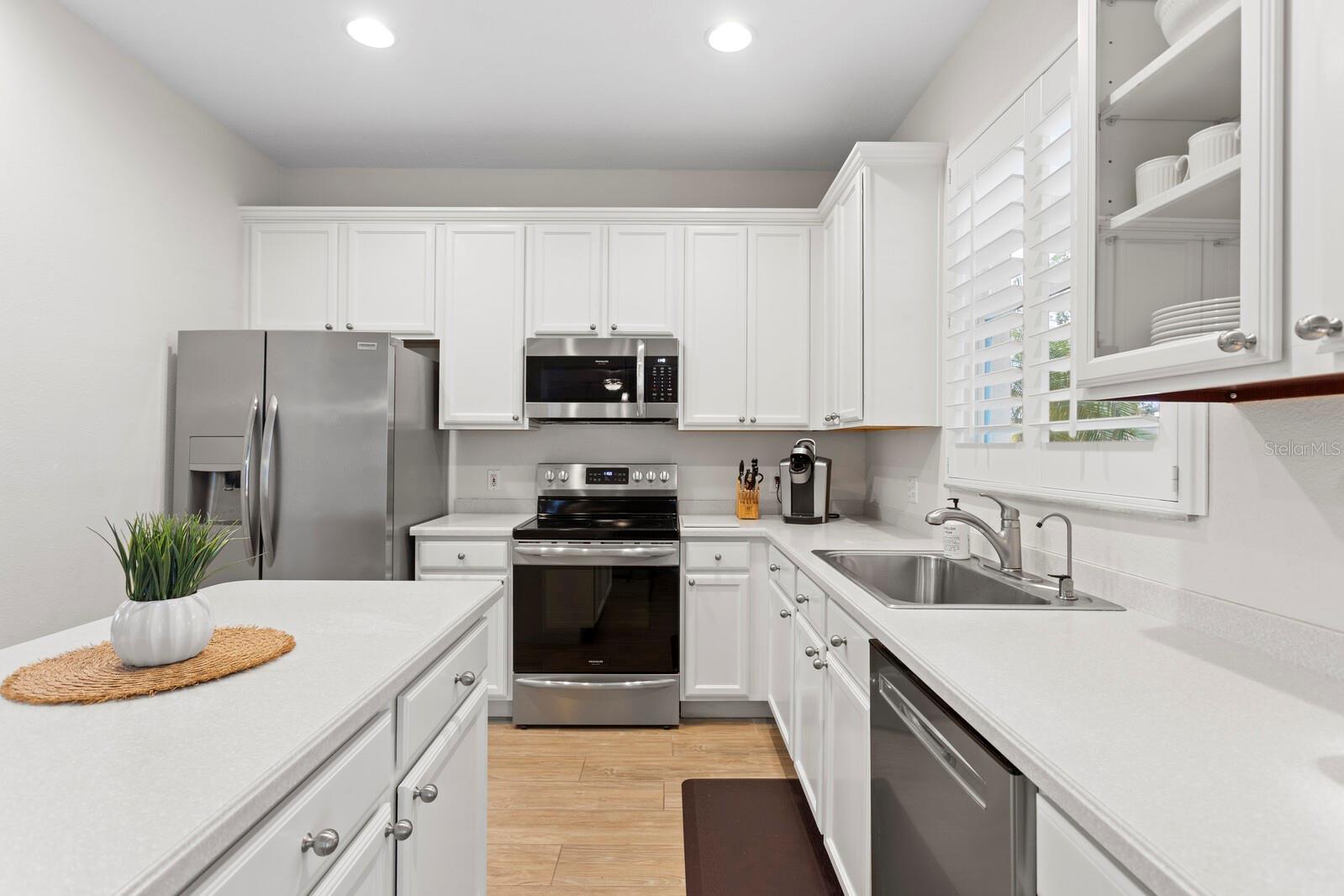 HARBOR GROVE - Residential