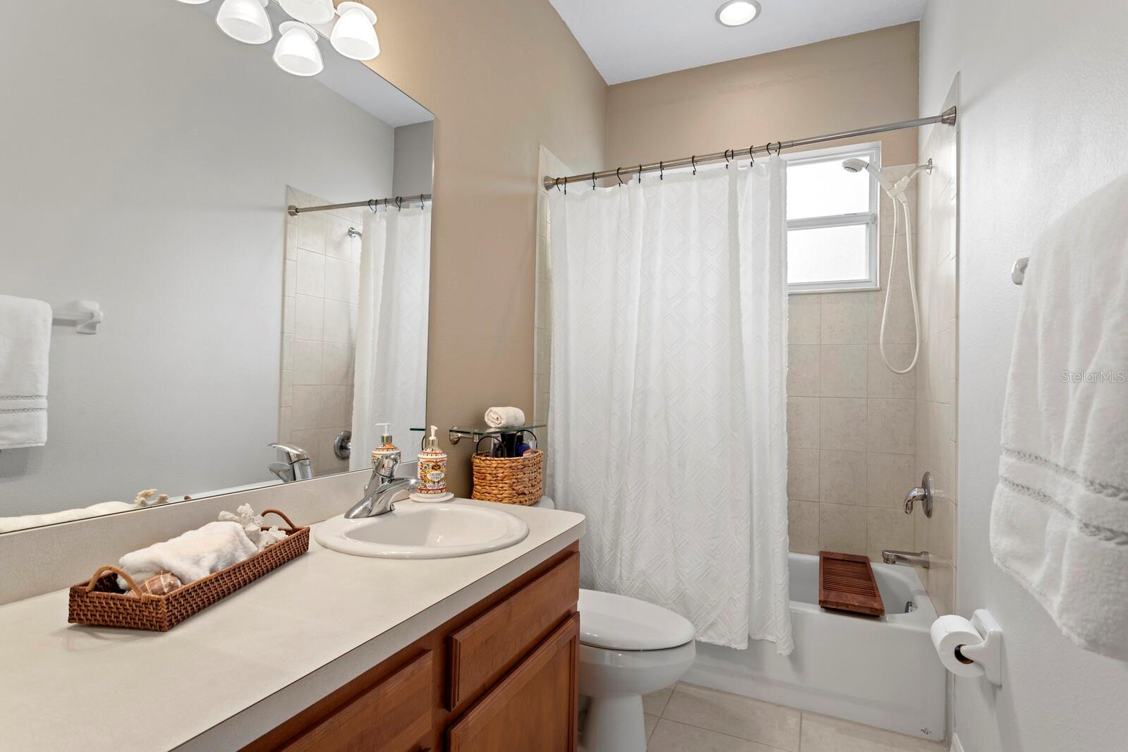 HARBOR GROVE - Residential