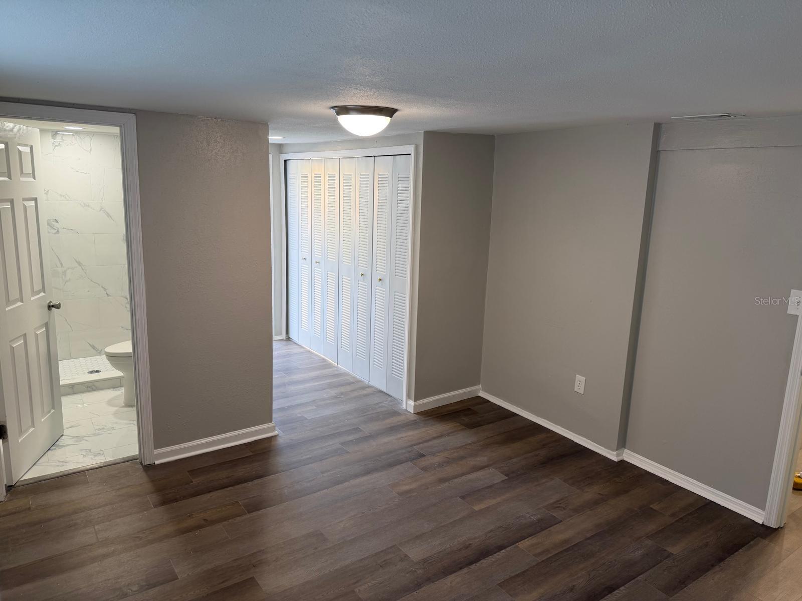 LA VILLA GARDENS - Residential Lease