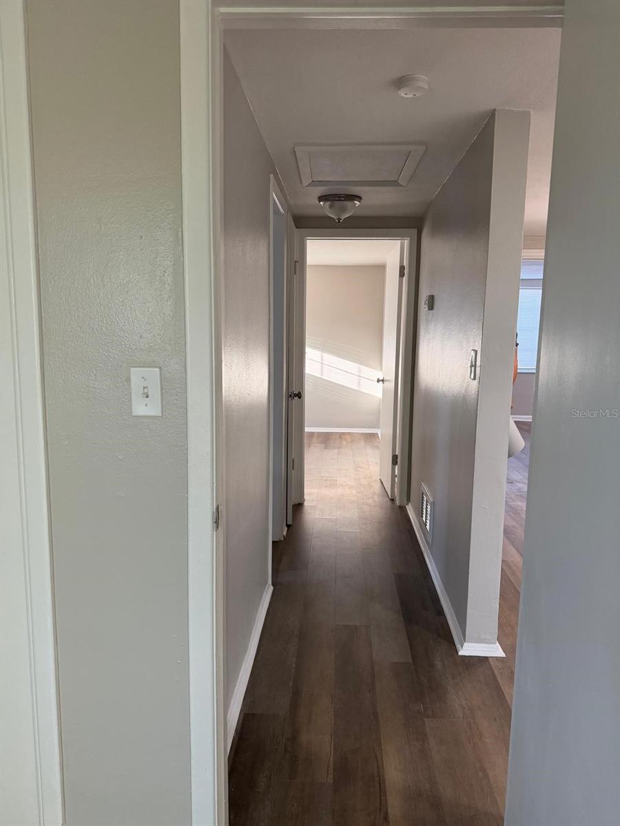 LA VILLA GARDENS - Residential Lease