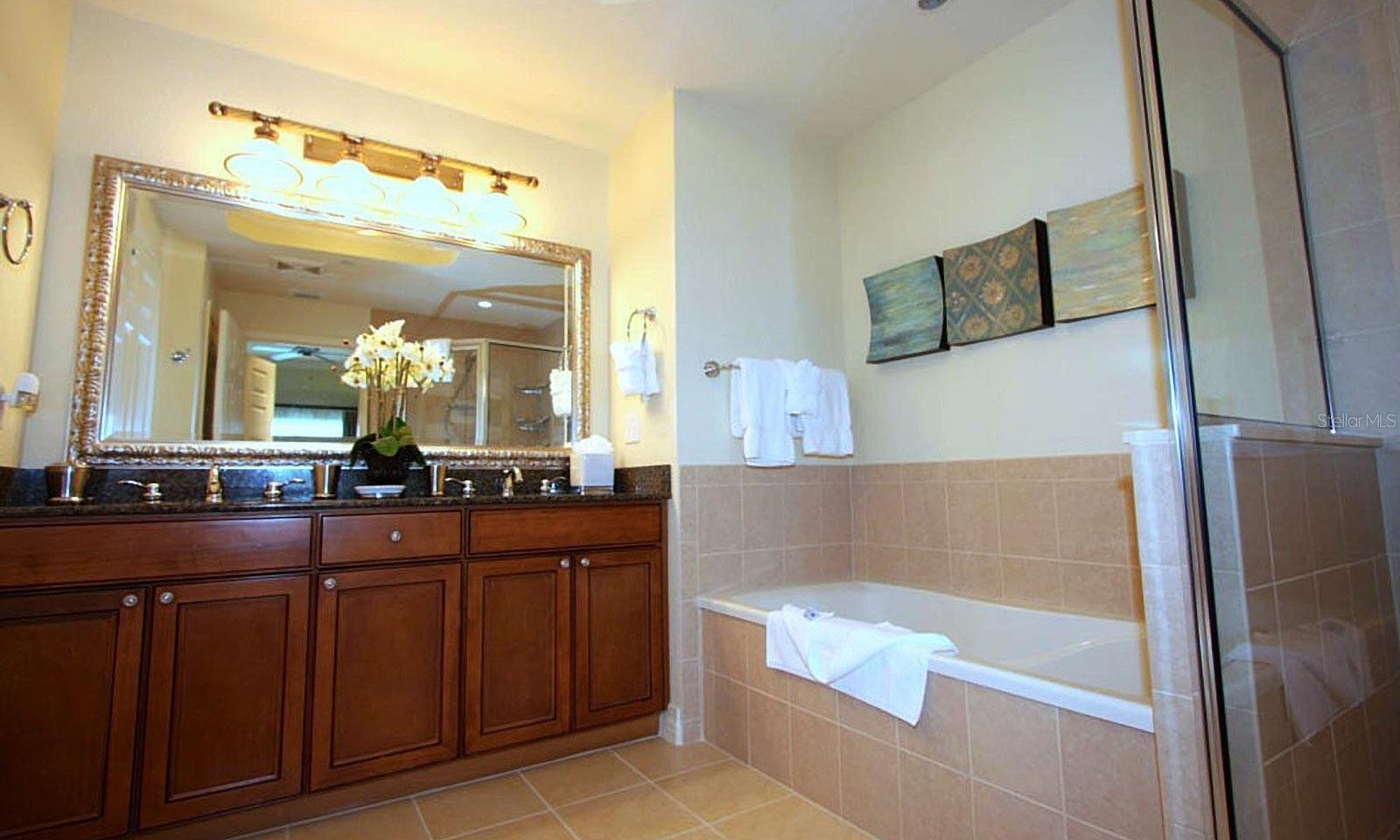 VILLAS AT REUNION SQUARE CONDO PH 6 - Residential