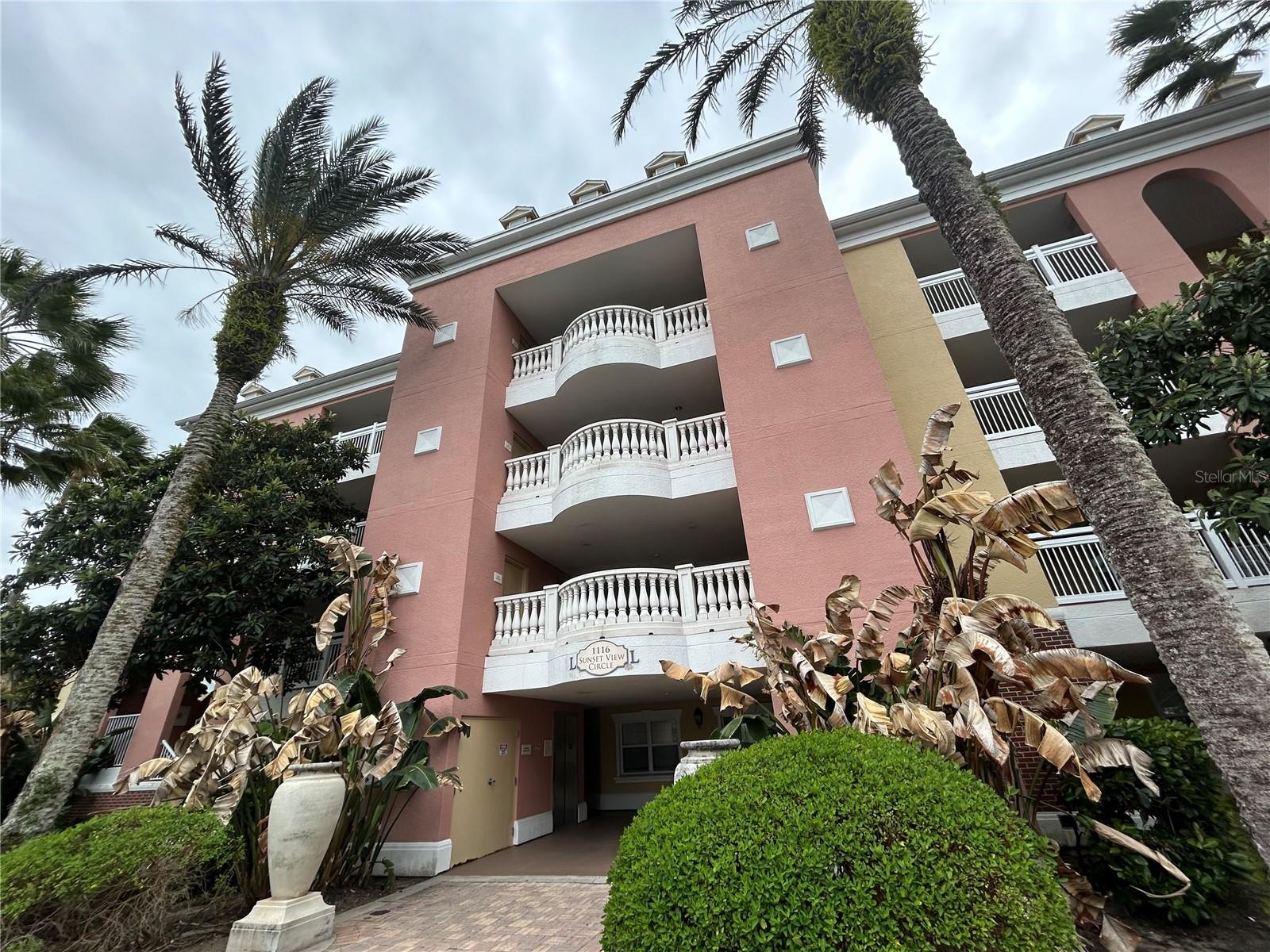 VILLAS AT REUNION SQUARE CONDO PH 6 - Residential