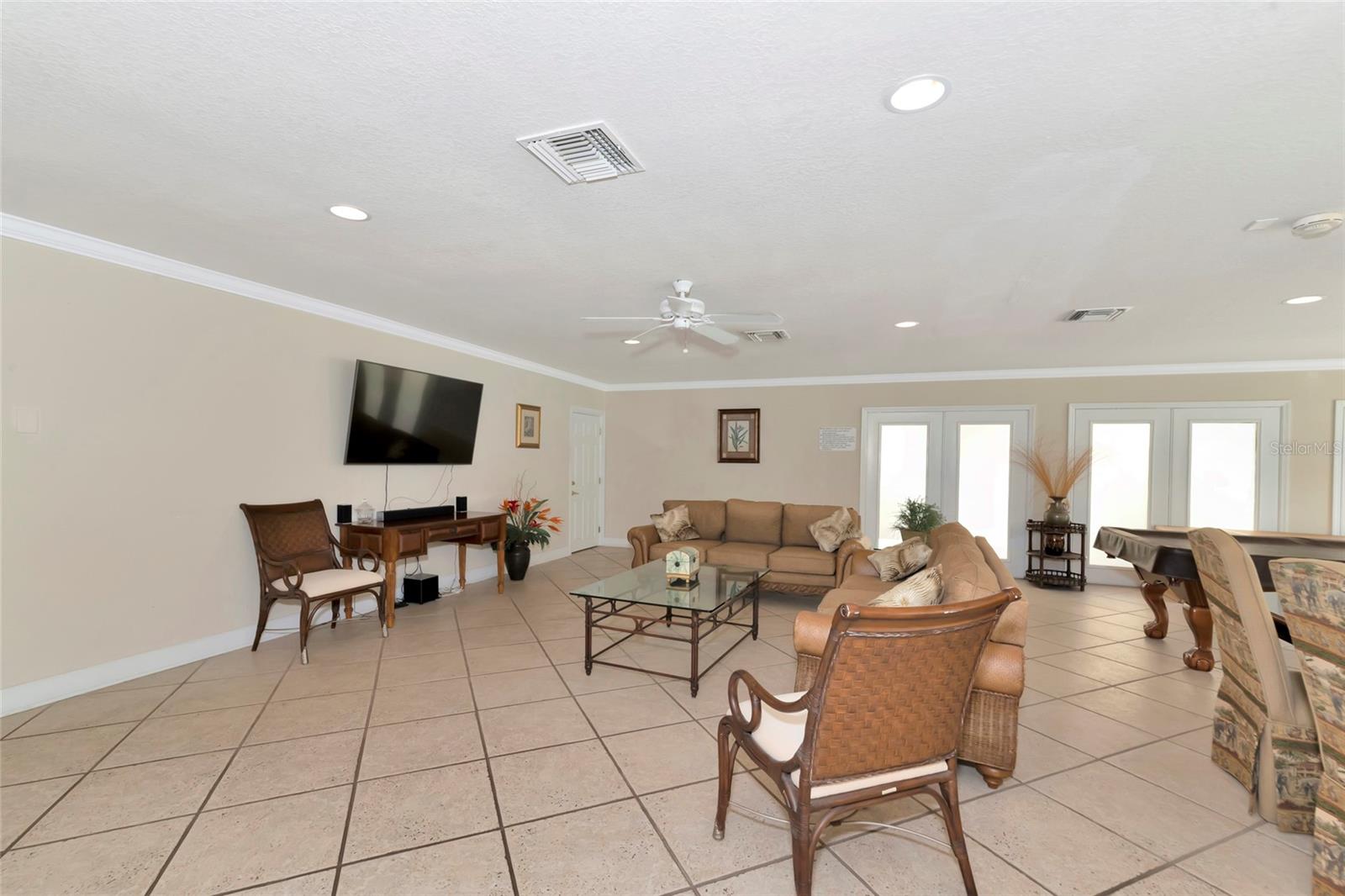 VISTAS ON BENEVA - Residential