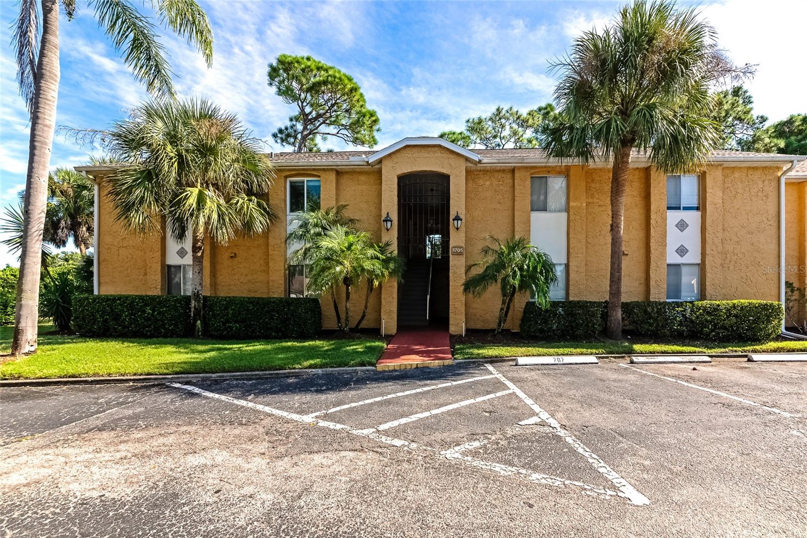 VISTAS ON BENEVA - Residential