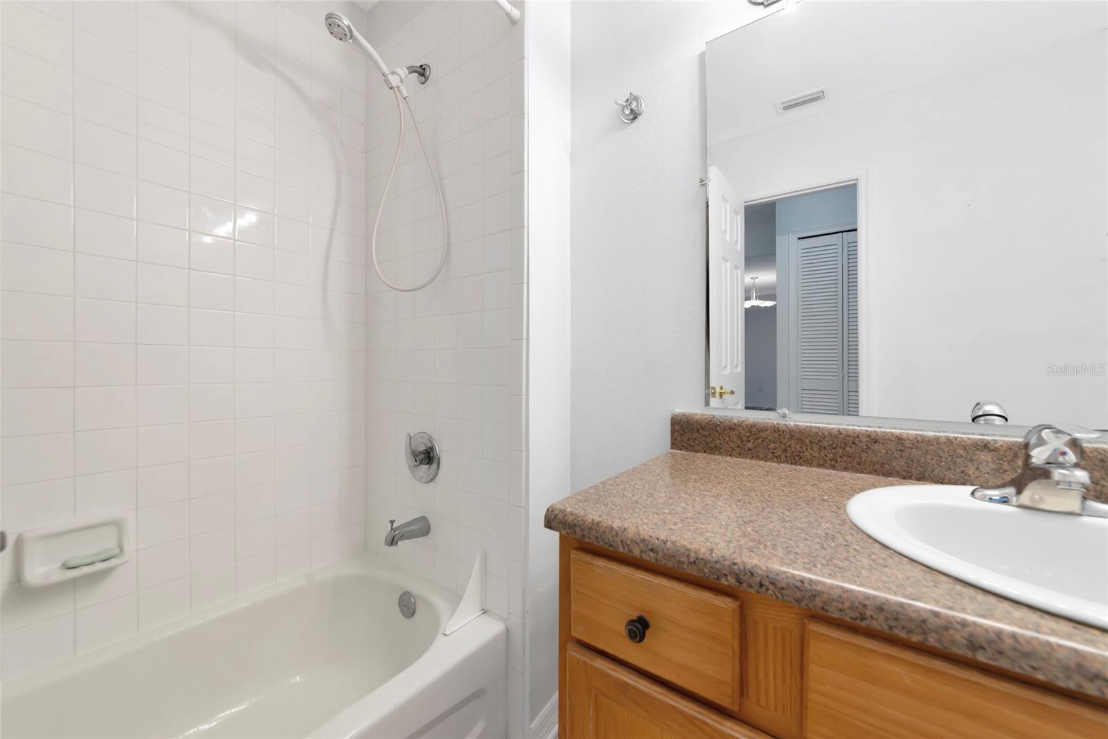 VISTAS ON BENEVA - Residential