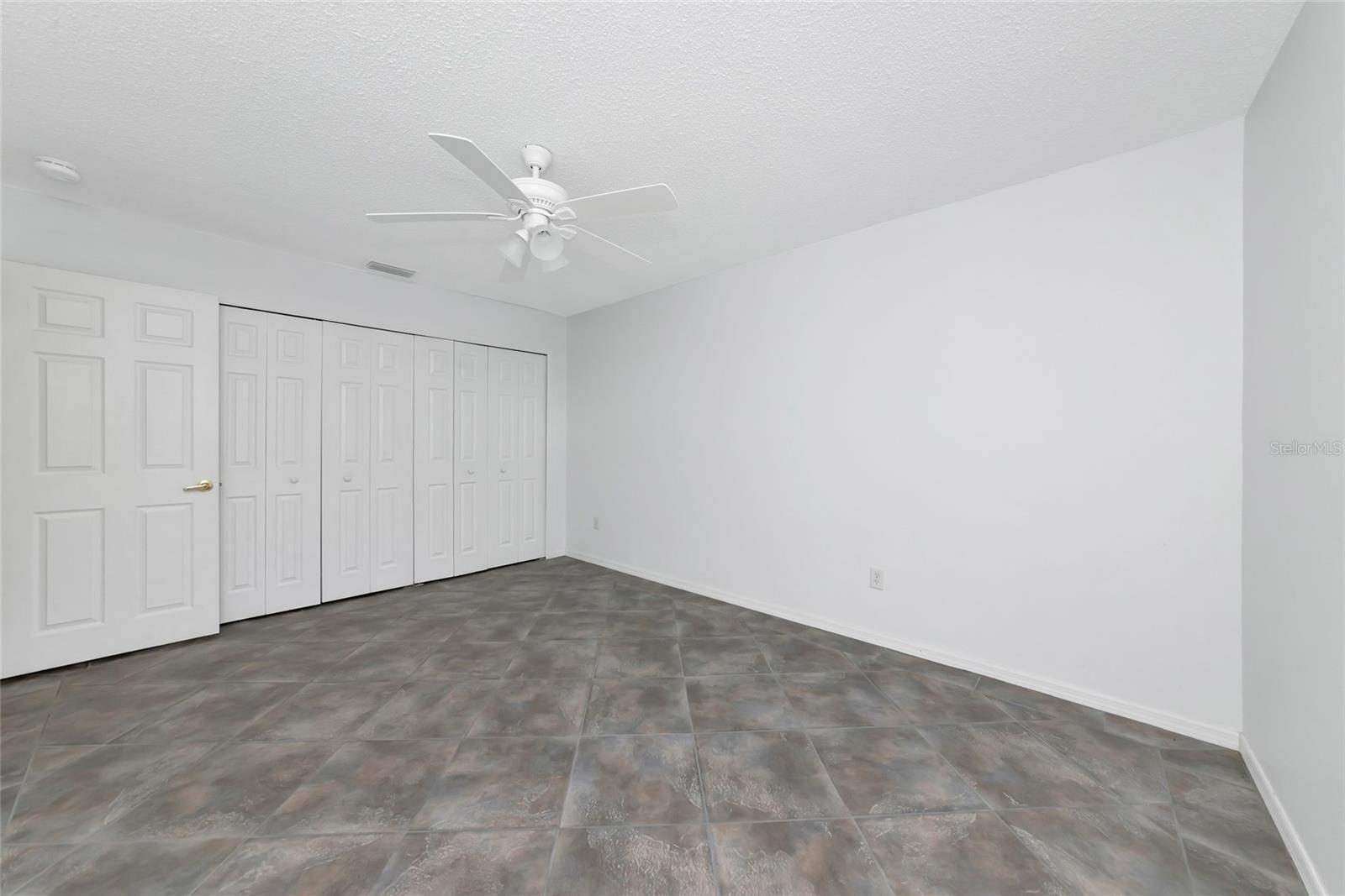 VISTAS ON BENEVA - Residential