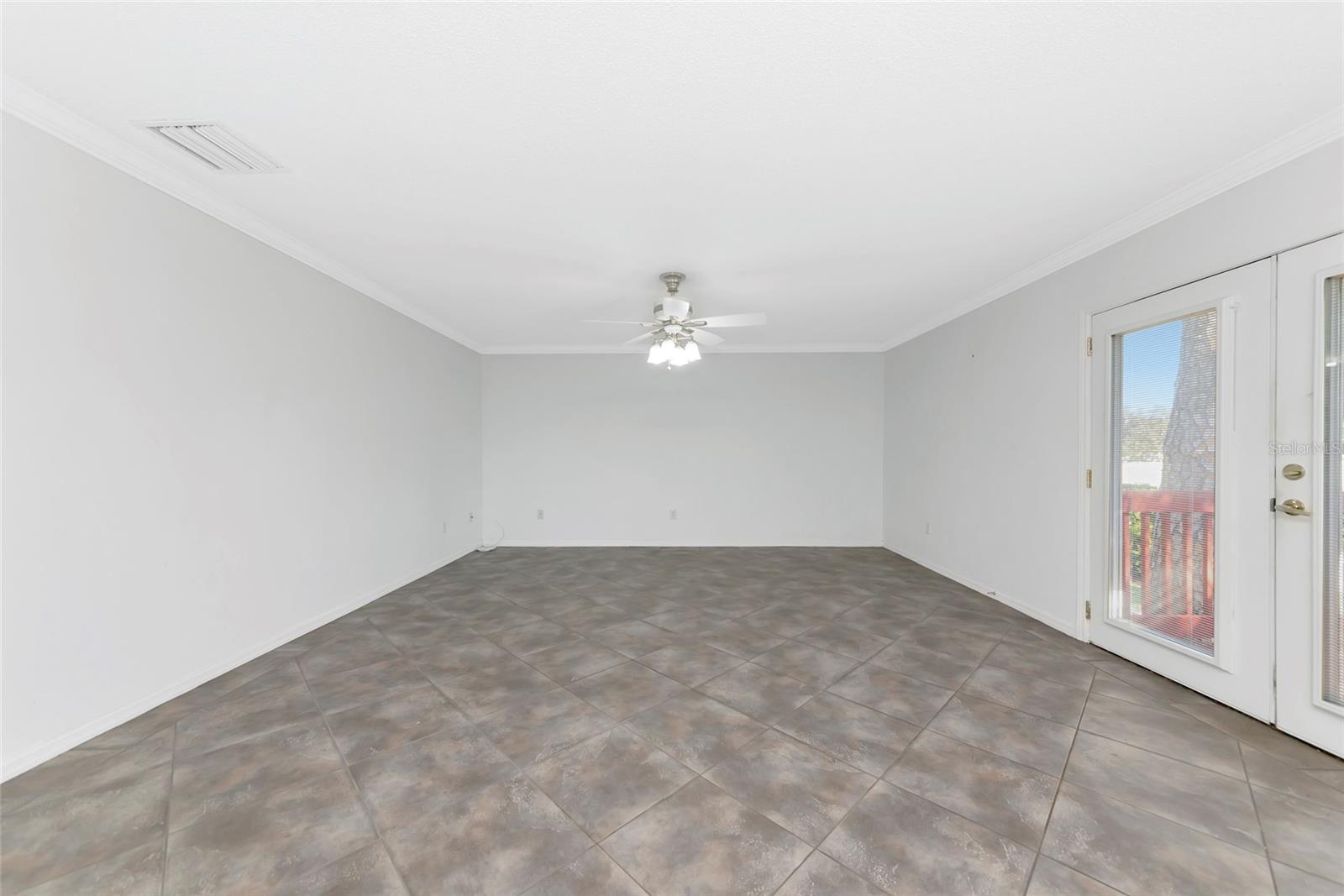 VISTAS ON BENEVA - Residential