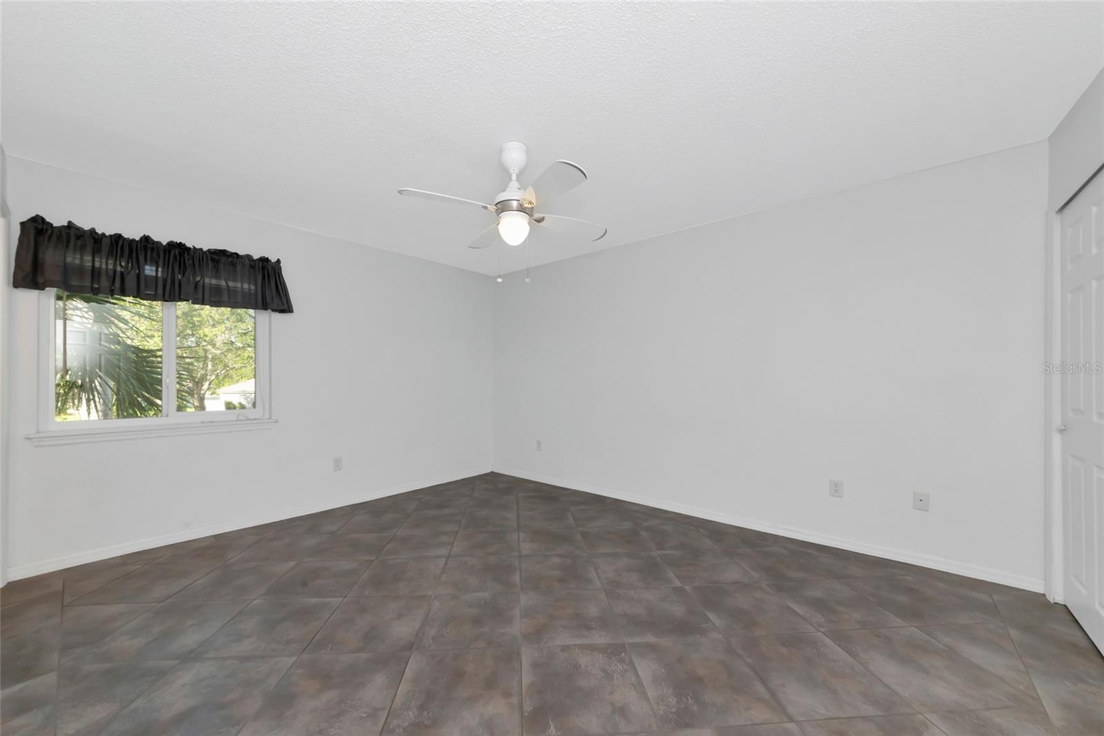 VISTAS ON BENEVA - Residential