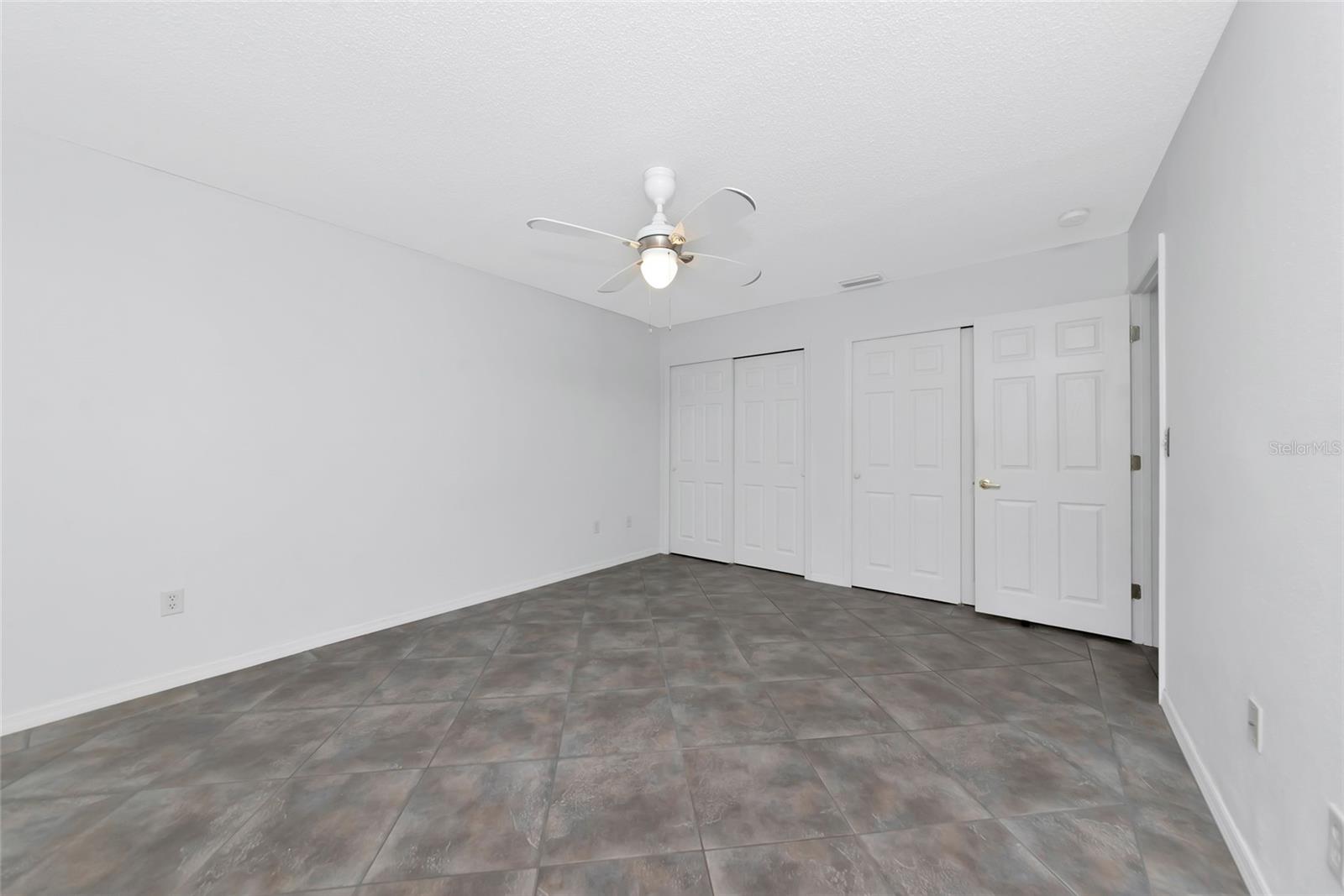 VISTAS ON BENEVA - Residential