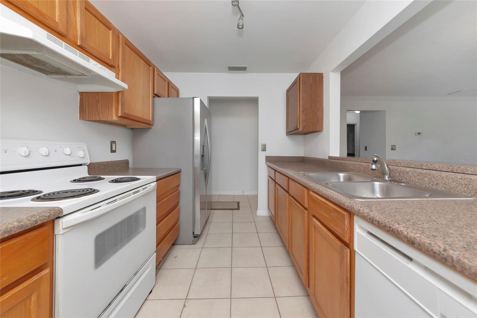 VISTAS ON BENEVA - Residential