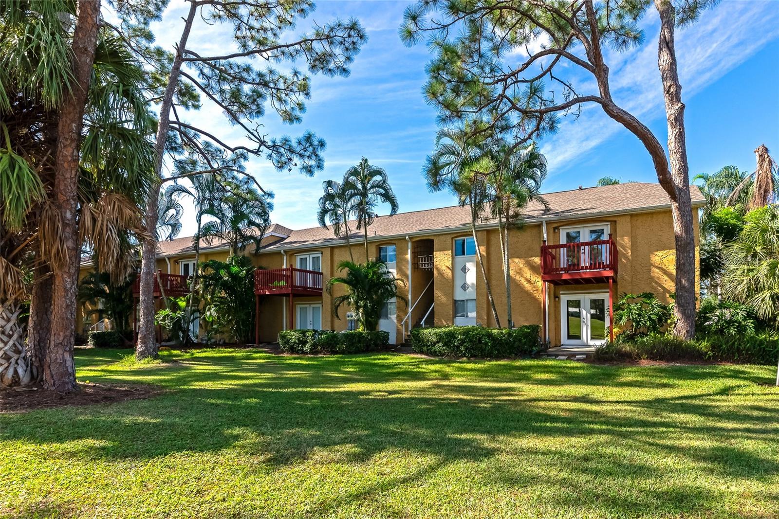 VISTAS ON BENEVA - Residential