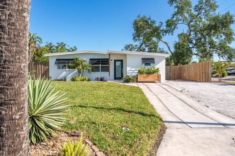 Photo of 4001 W North A Street, Tampa, FL 33609 (MLS # TB8371349)