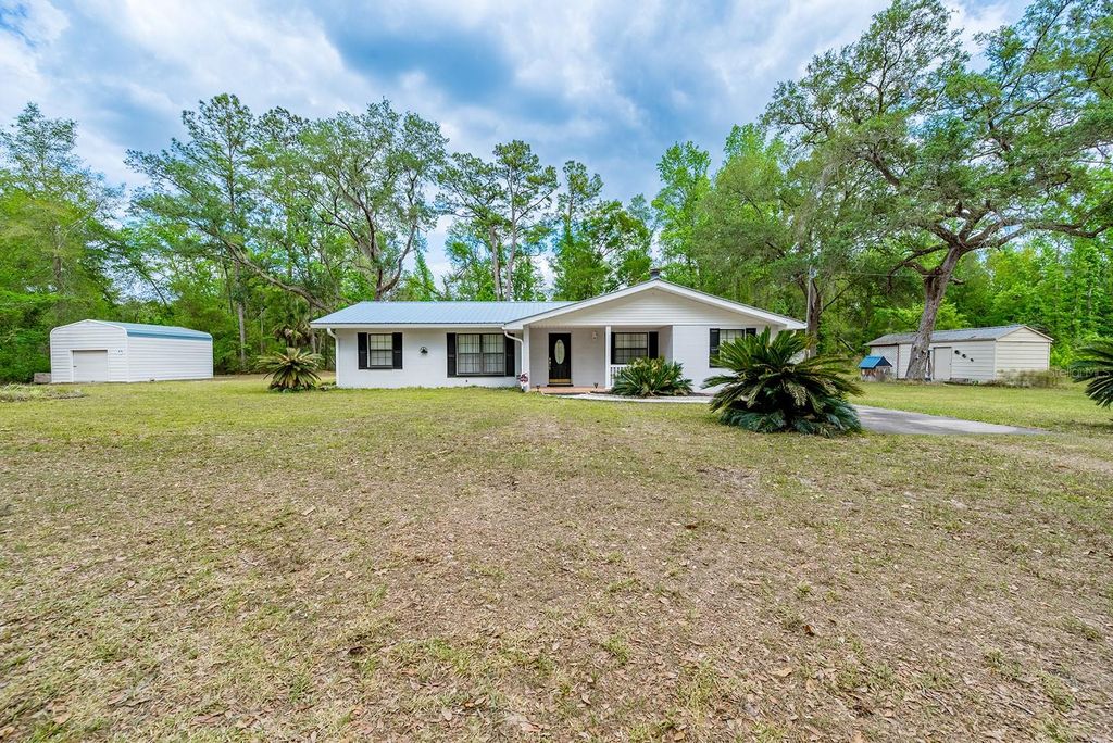 Photo of 1753 SE Highway 349, Old Town, FL 32680 (MLS # GC539831)