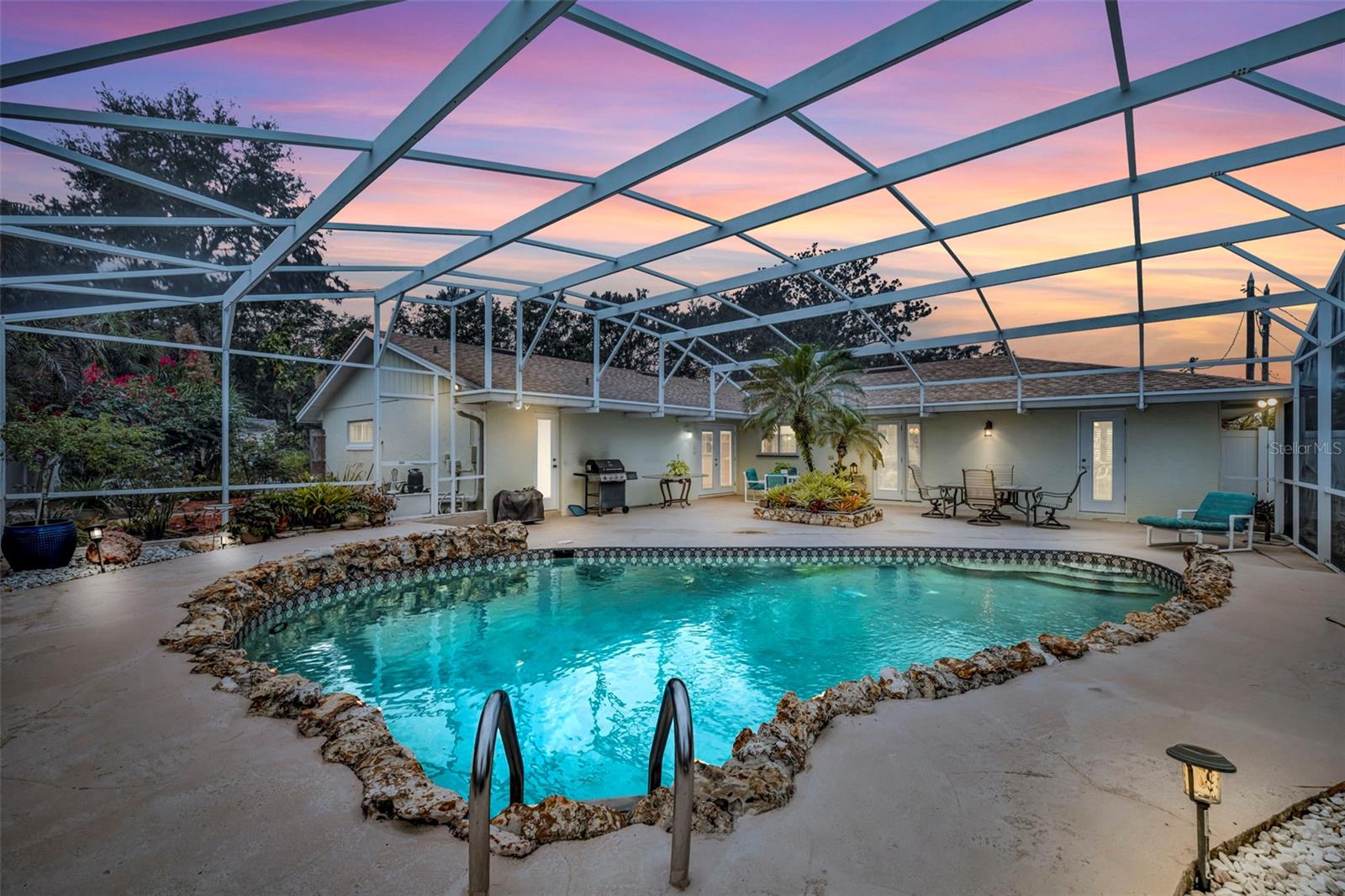 MINNEHAHA SHORES - Residential