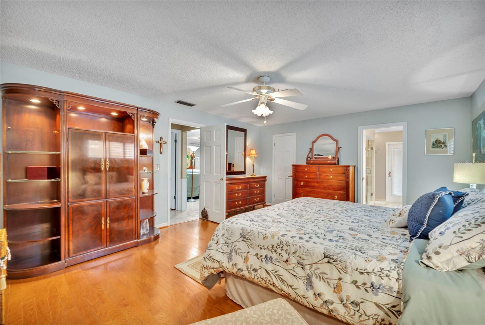 MINNEHAHA SHORES - Residential