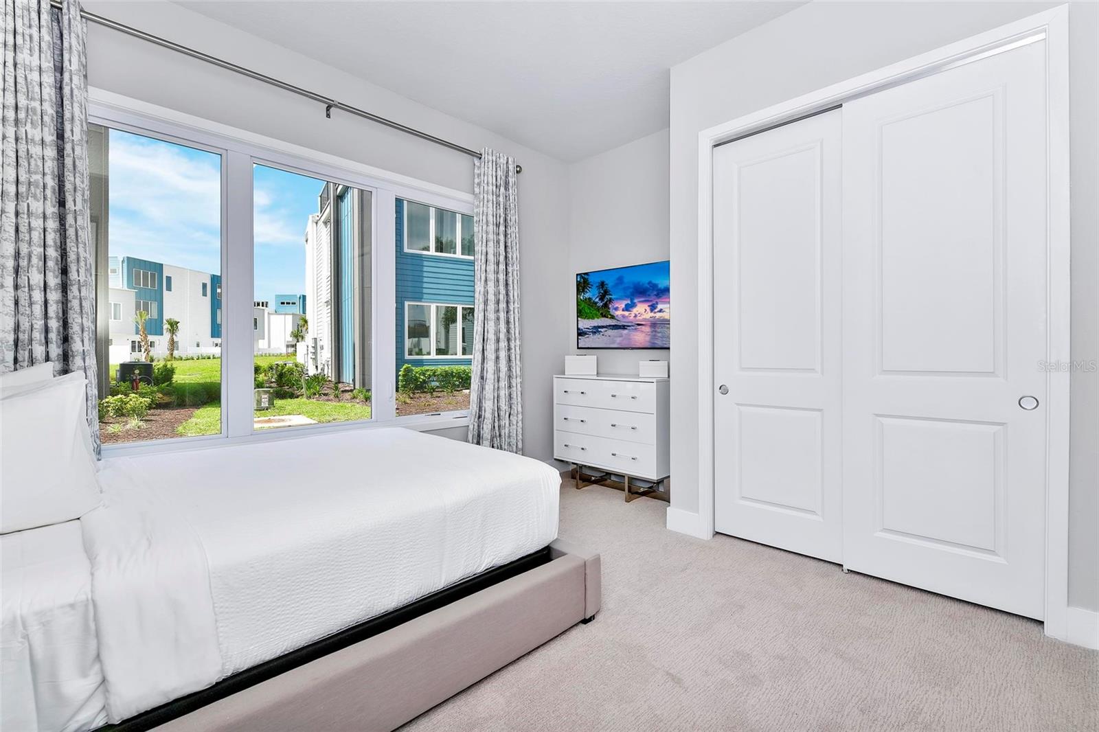SPECTRUM AT REUNION CONDO PH 5A & 5B - Residential