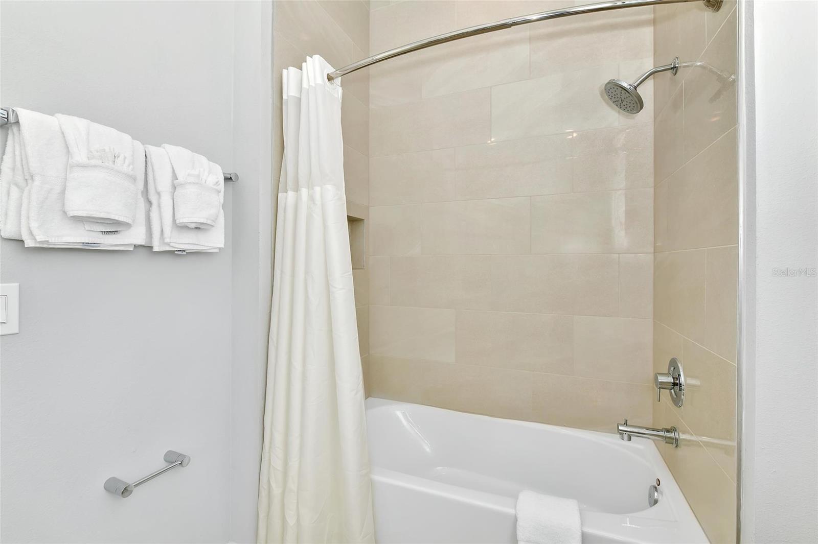 SPECTRUM AT REUNION CONDO PH 5A & 5B - Residential