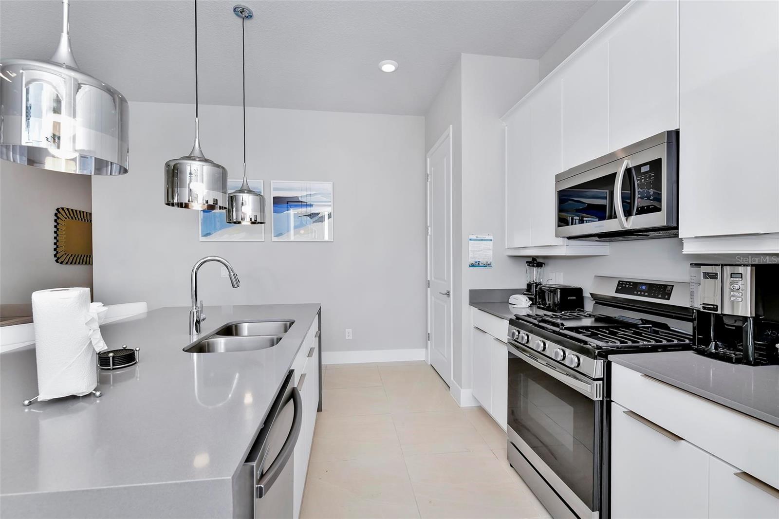 SPECTRUM AT REUNION CONDO PH 5A & 5B - Residential
