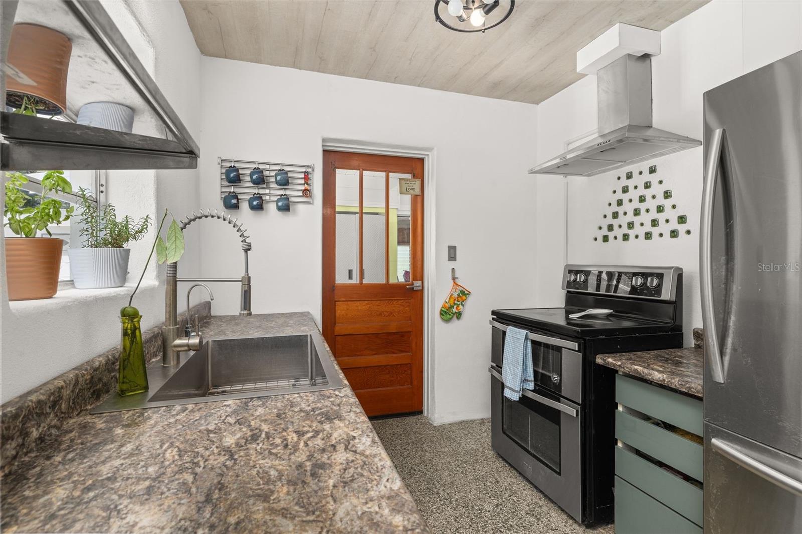 LAKE MARIE ESTATES - Residential
