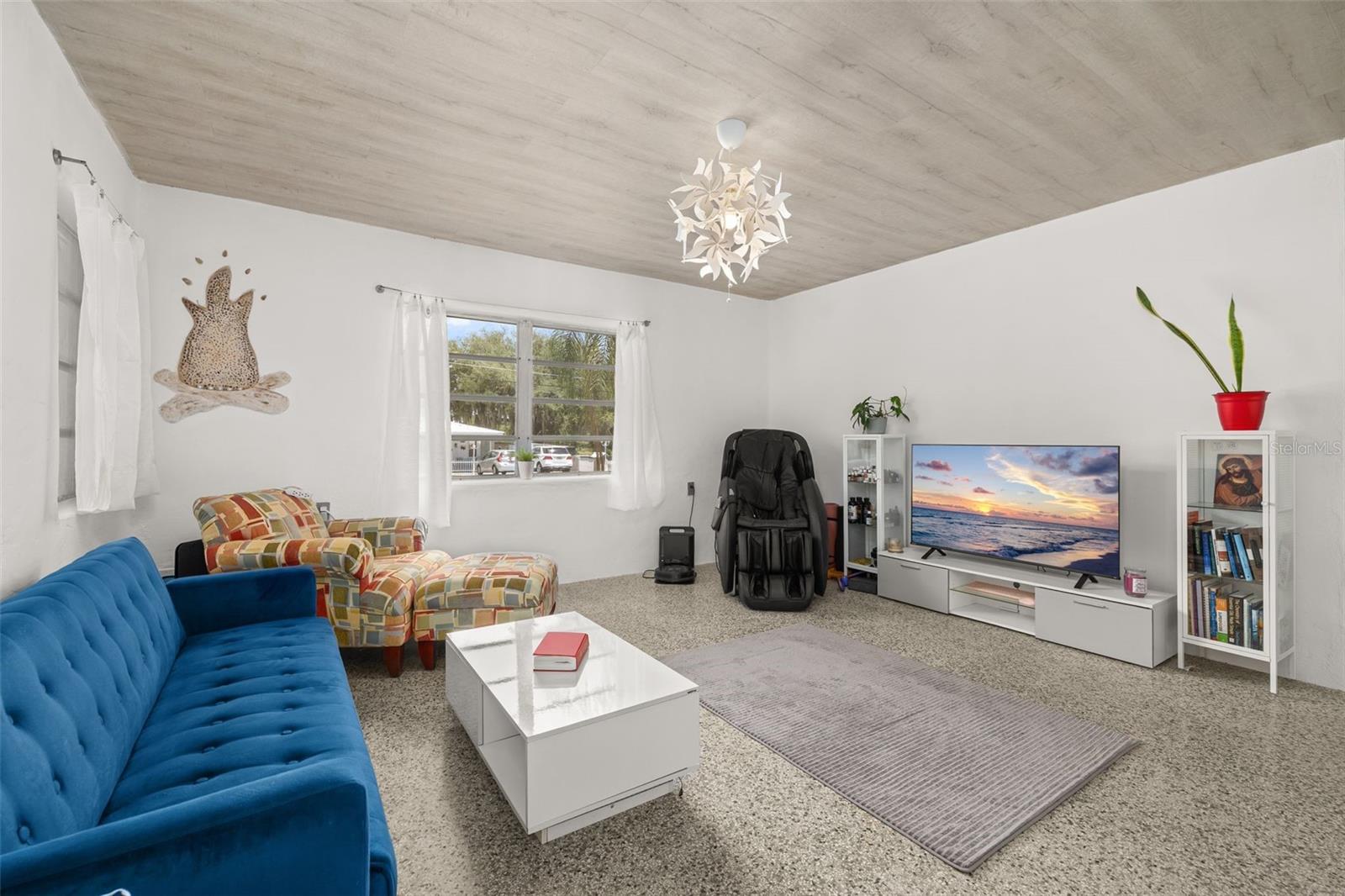 LAKE MARIE ESTATES - Residential