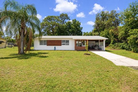 Photo of 9 Sunset Drive, Debary, FL 32713 (MLS # S5150031)