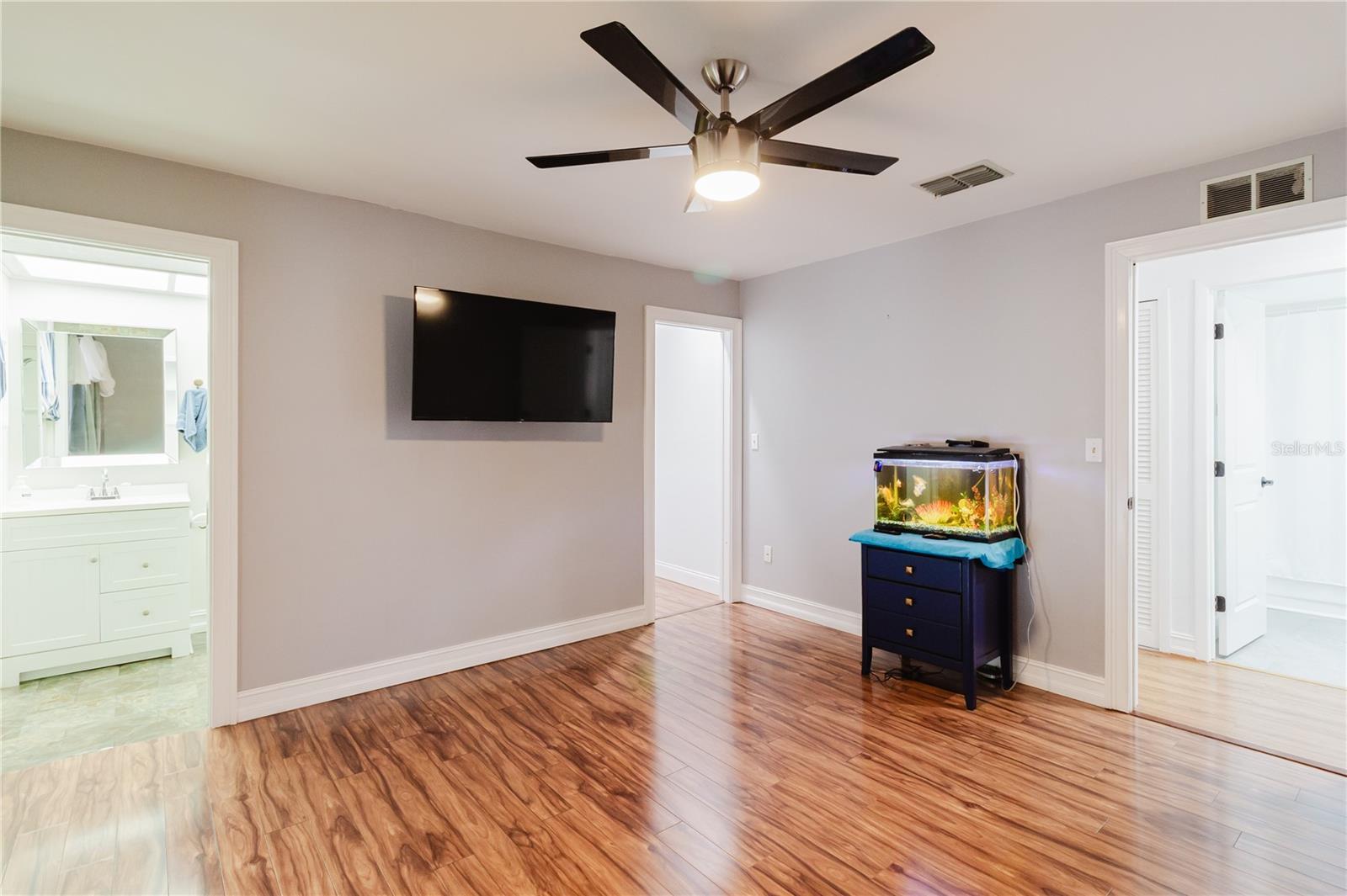 FALCON RIDGE - Residential